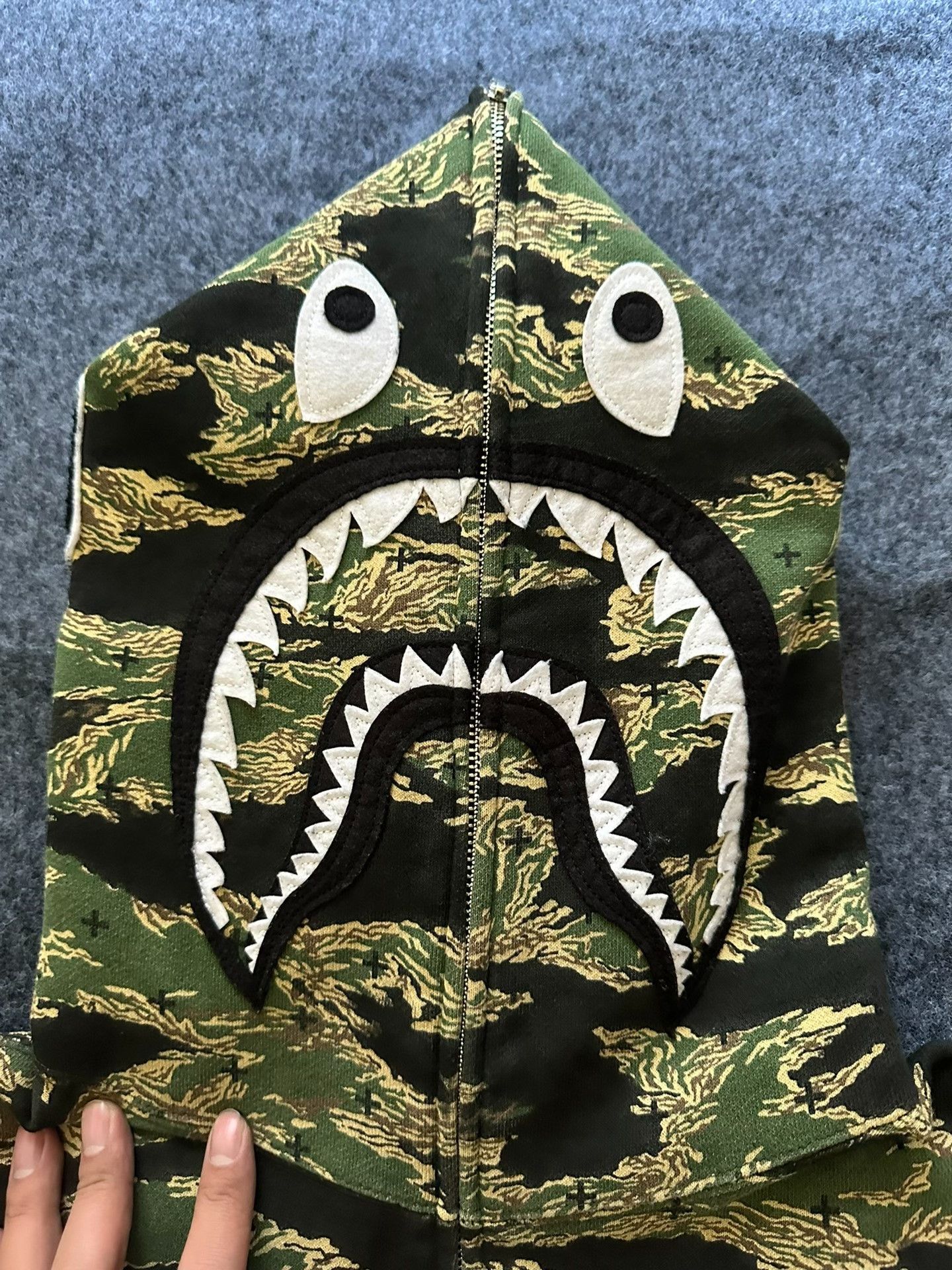 Bape Bape C Multi Shark Sweatshirt Pullover Size US L / EU 52-54 / 3 - 4 Thumbnail