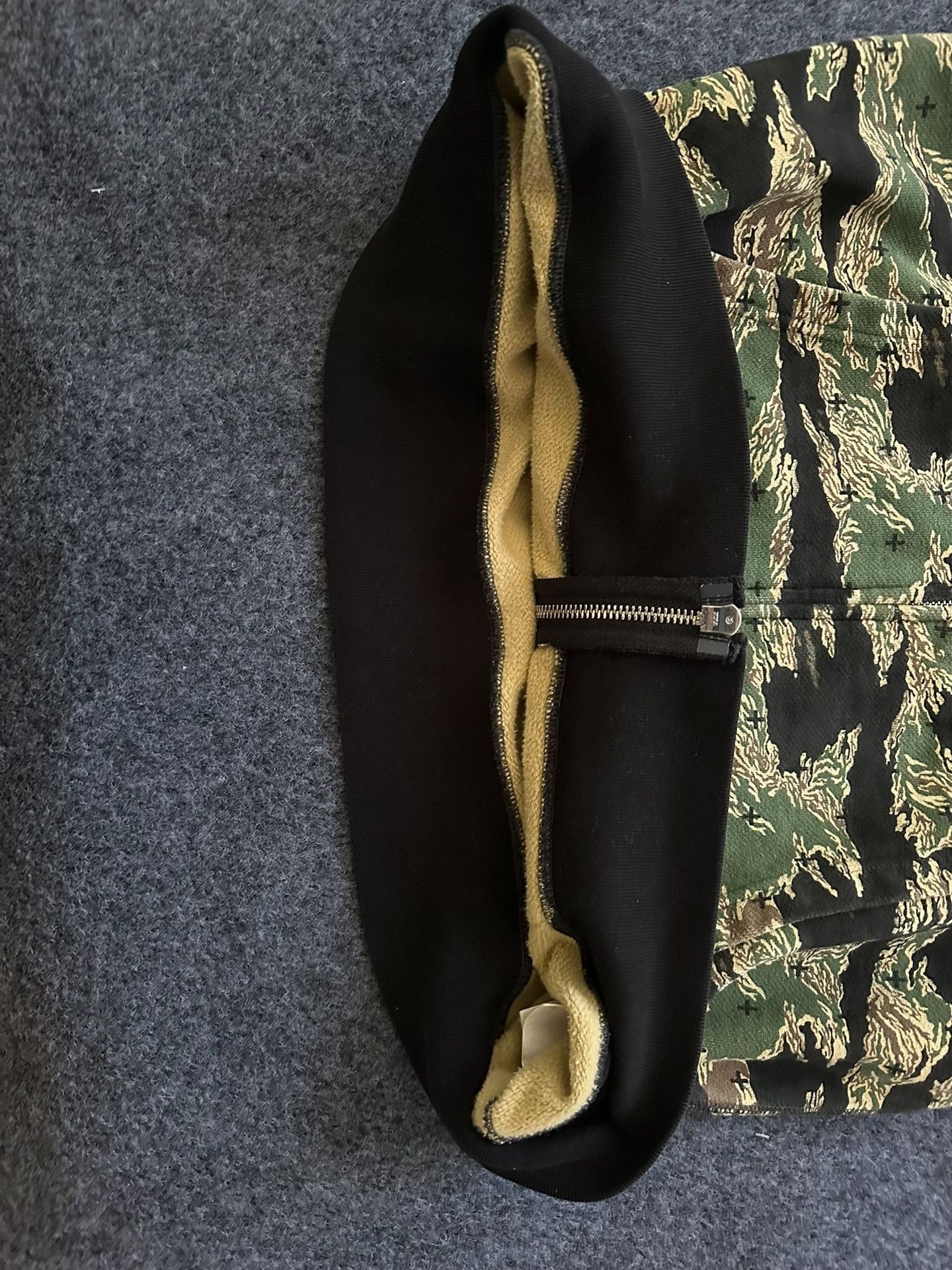 Bape Bape C Multi Shark Sweatshirt Pullover Size US L / EU 52-54 / 3 - 7 Thumbnail