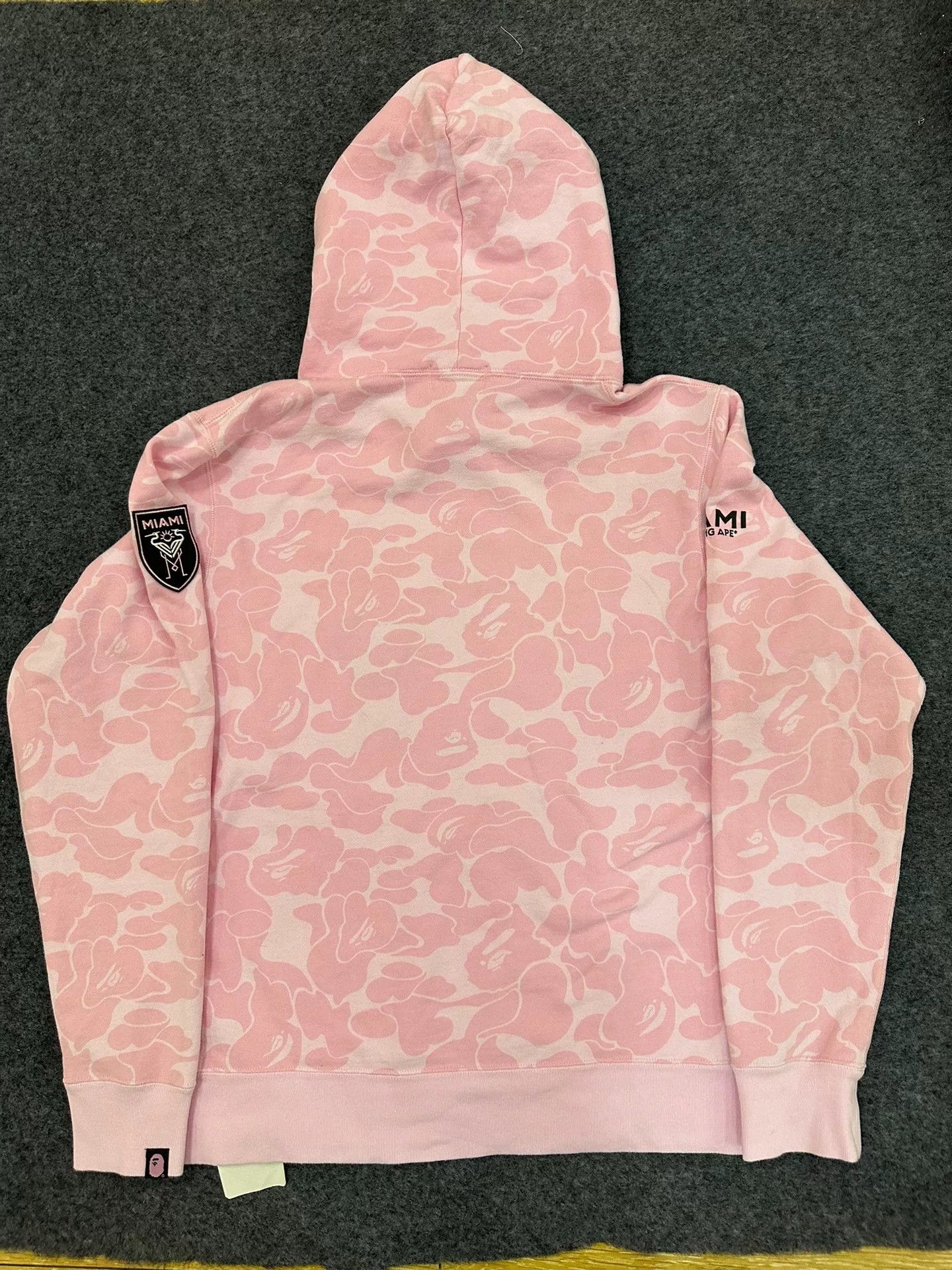 Bape Bape Multi Glow Sweatshirt Pullover Size US L / EU 52-54 / 3 - 2 Thumbnail
