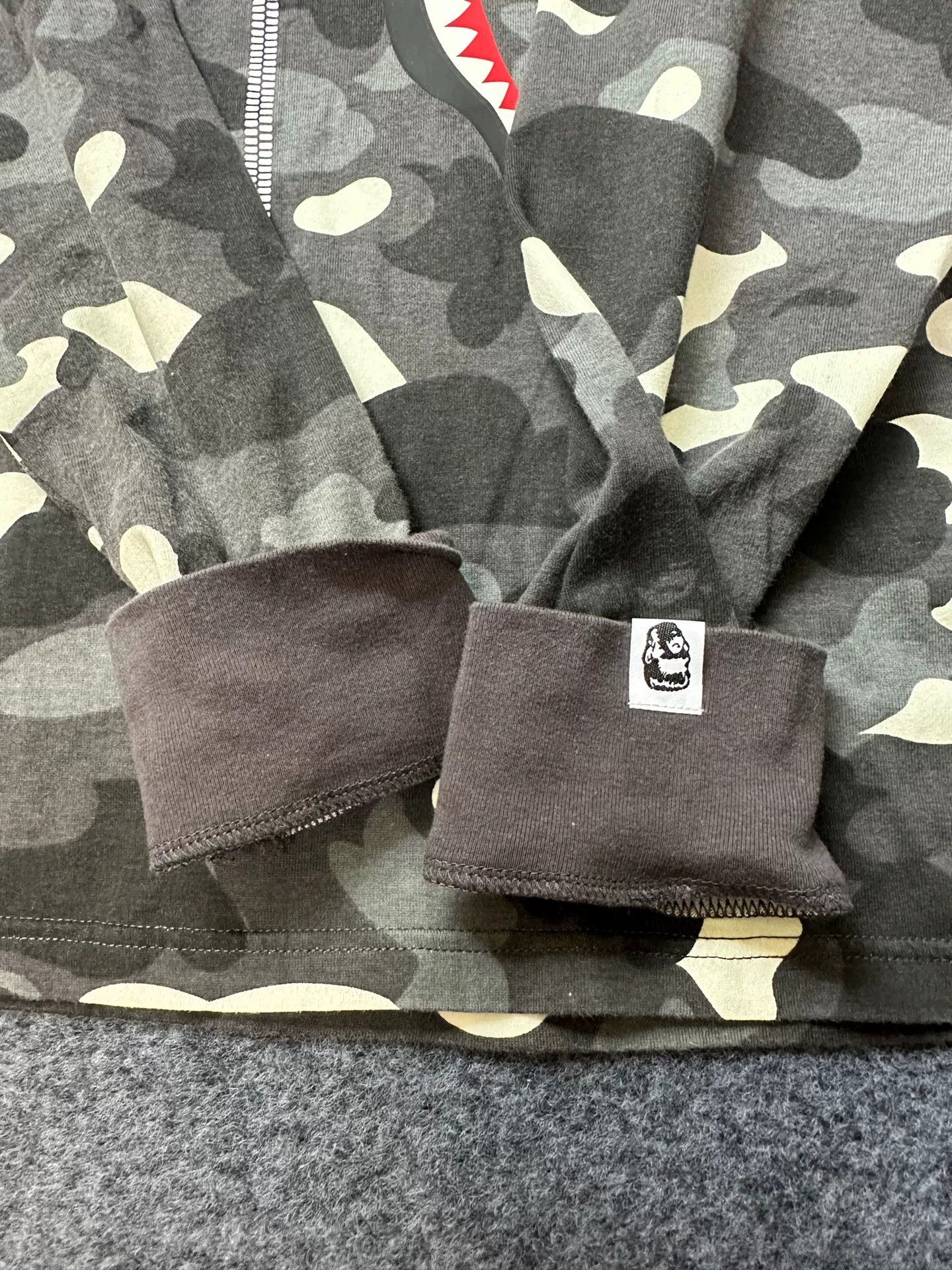 Bape Bape T Multi Shark Long Sleeve Tee Size US M / EU 48-50 / 2 - 5 Thumbnail
