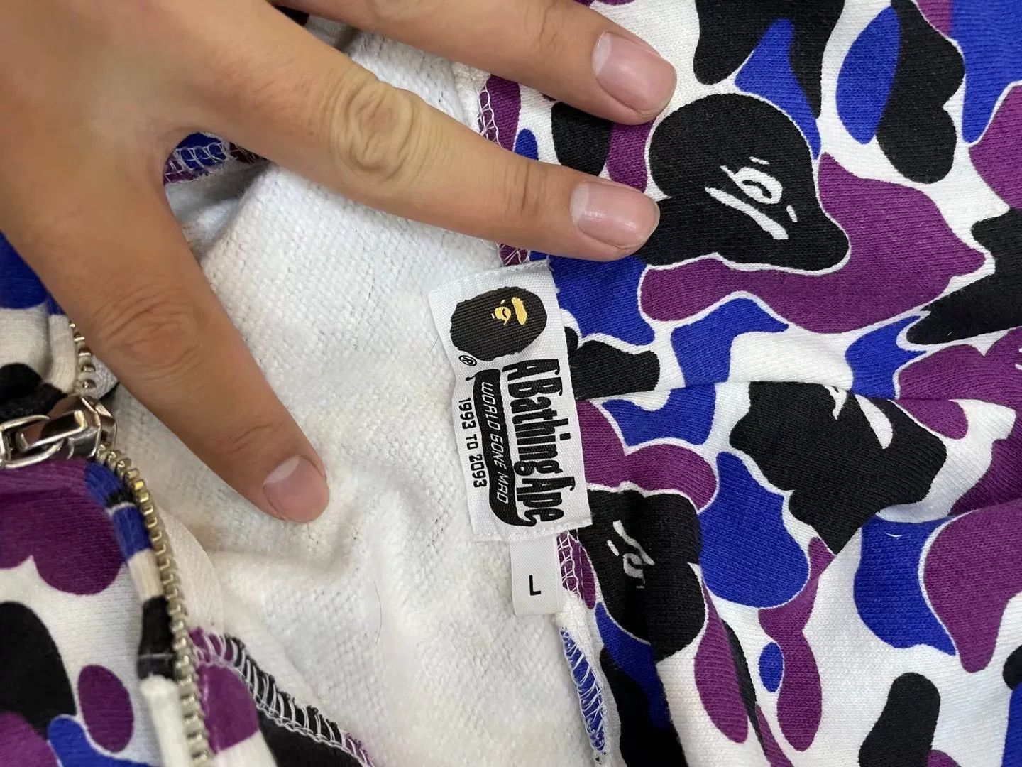 Bape Bape Multi Shark Sweatshirt Pullover Size US L / EU 52-54 / 3 - 5 Thumbnail