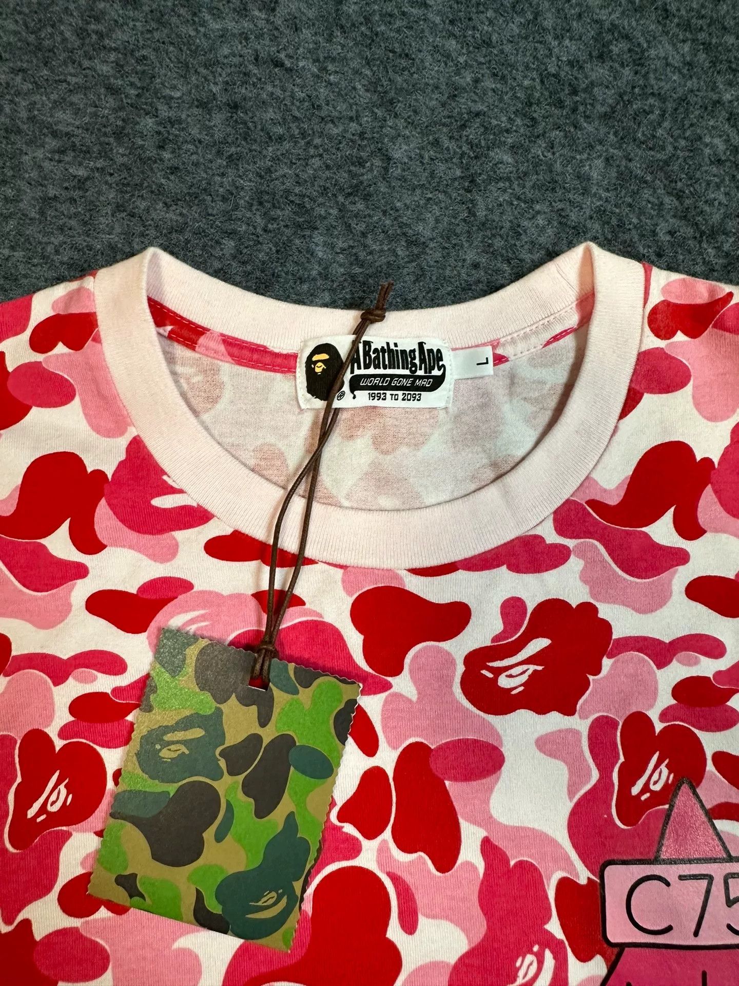 Bape Bape C Multi Glow T-Shirt Casual Size US L / EU 52-54 / 3 - 4 Thumbnail