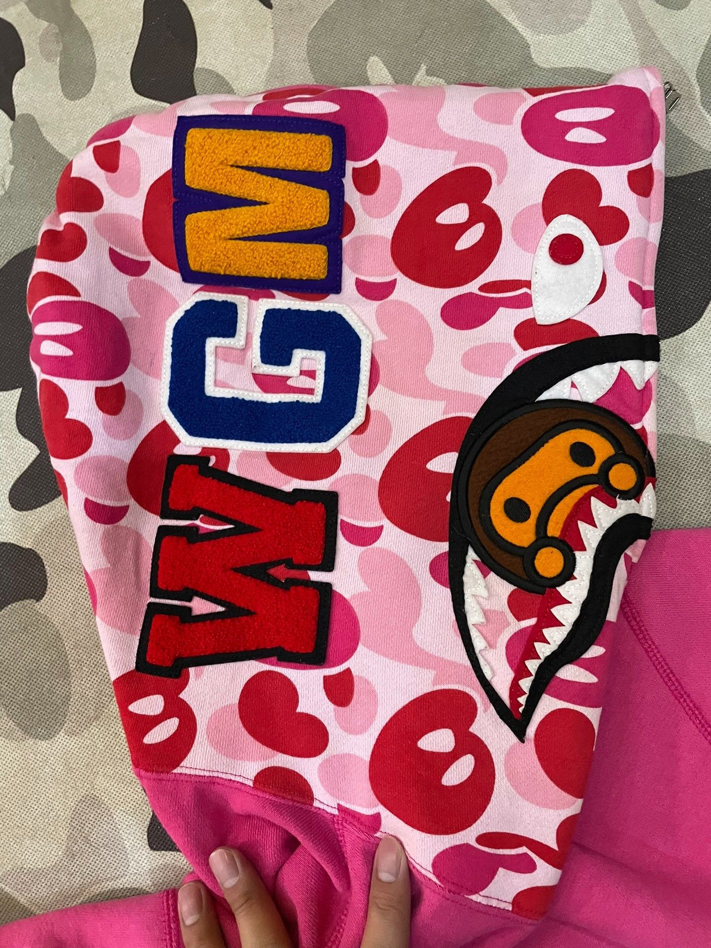 Bape Bape I O Multi Shark Sweatshirt Size US L / EU 52-54 / 3 - 3 Thumbnail