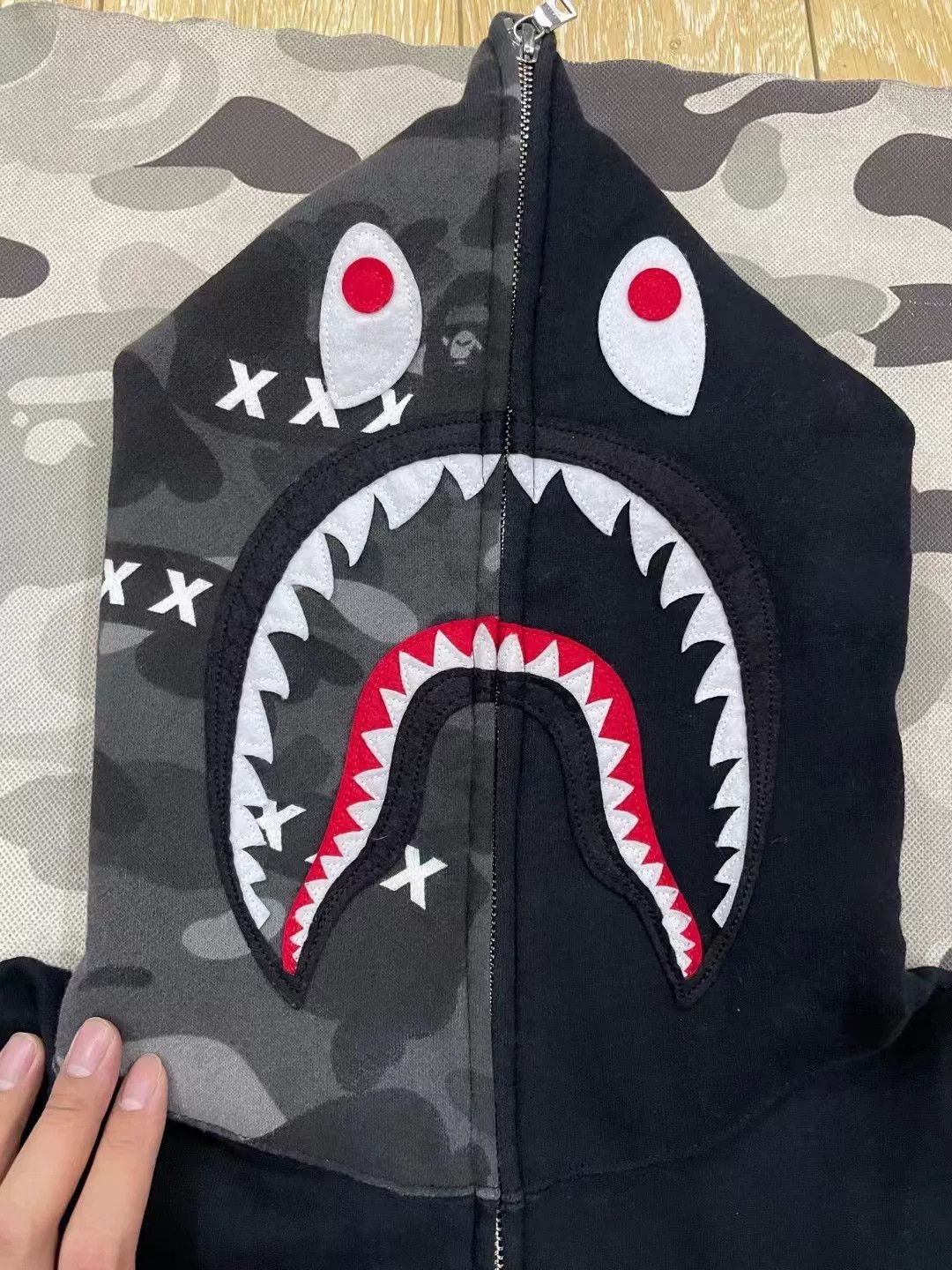 Bape Bape Xxx Shark Sweatshirt Pullover Size US L / EU 52-54 / 3 - 2 Thumbnail