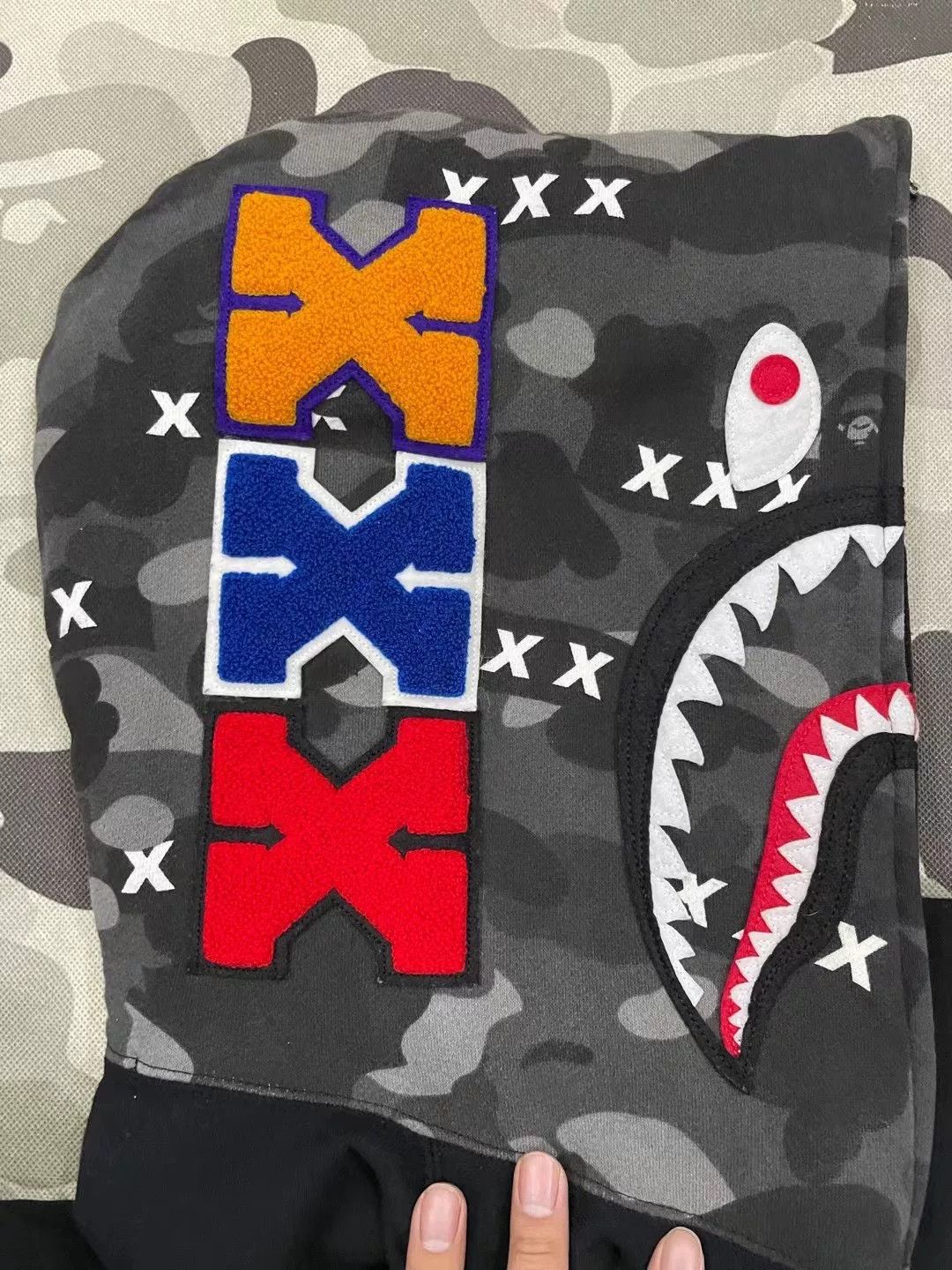 Bape Bape Xxx Shark Sweatshirt Pullover Size US L / EU 52-54 / 3 - 3 Thumbnail
