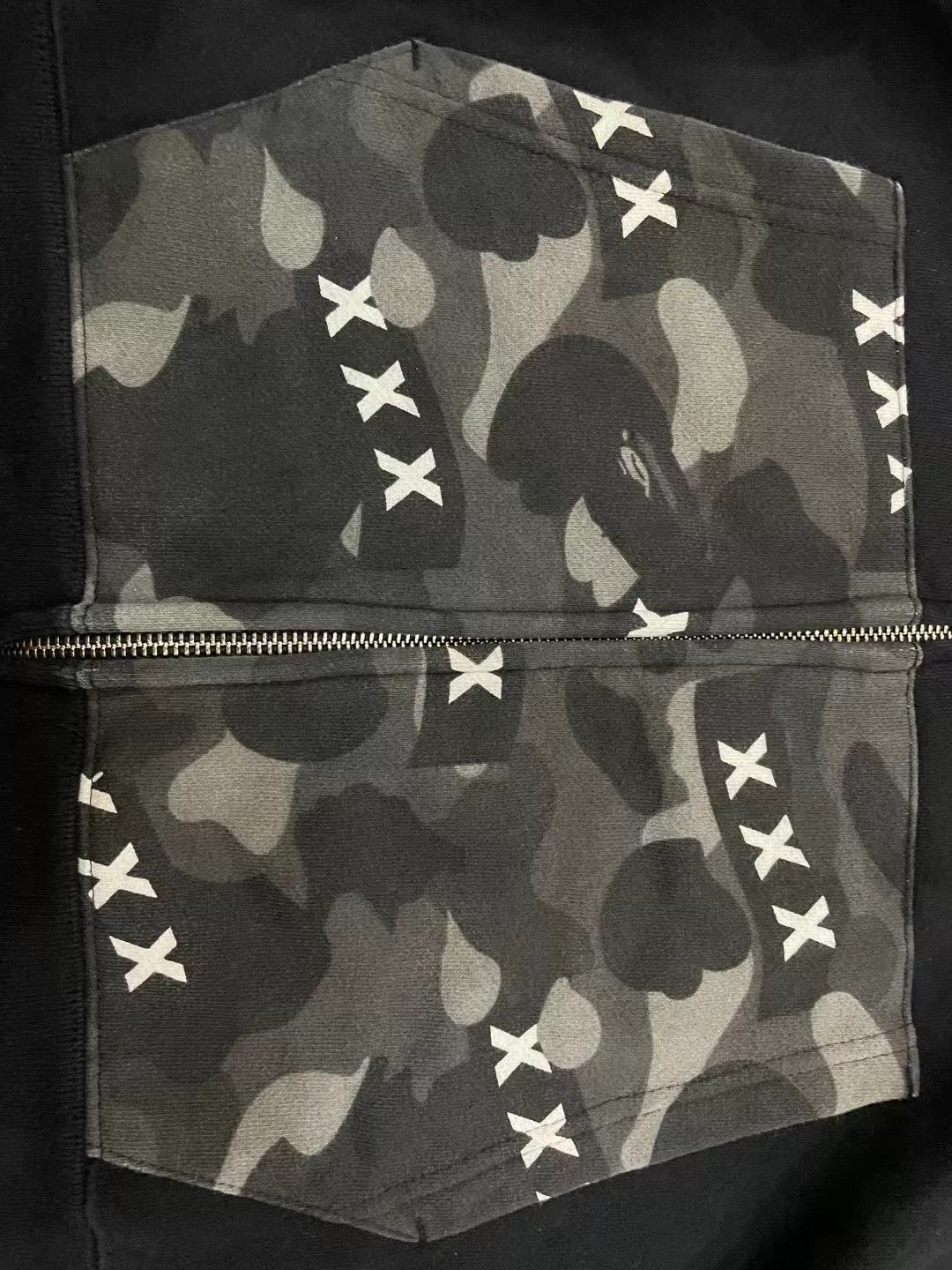 Bape Bape Xxx Shark Sweatshirt Pullover Size US L / EU 52-54 / 3 - 5 Thumbnail