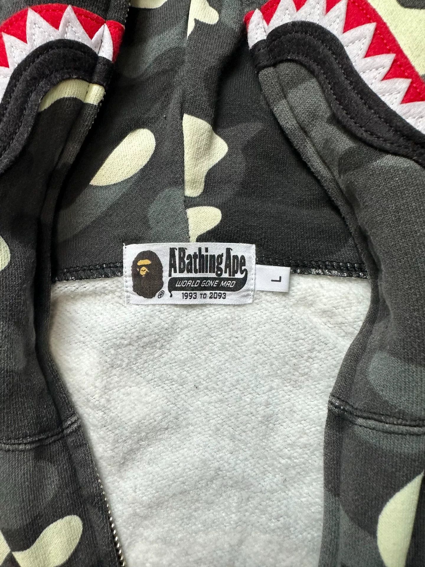 Bape Bape Multi Shark Sweatshirt Pullover Size US L / EU 52-54 / 3 - 4 Thumbnail