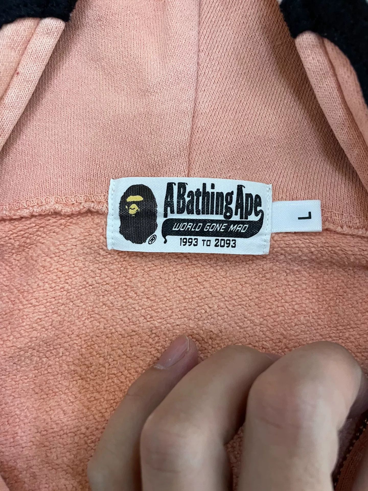Bape Bape Pink Shark Sweatshirt Pullover Size US L / EU 52-54 / 3 - 4 Thumbnail