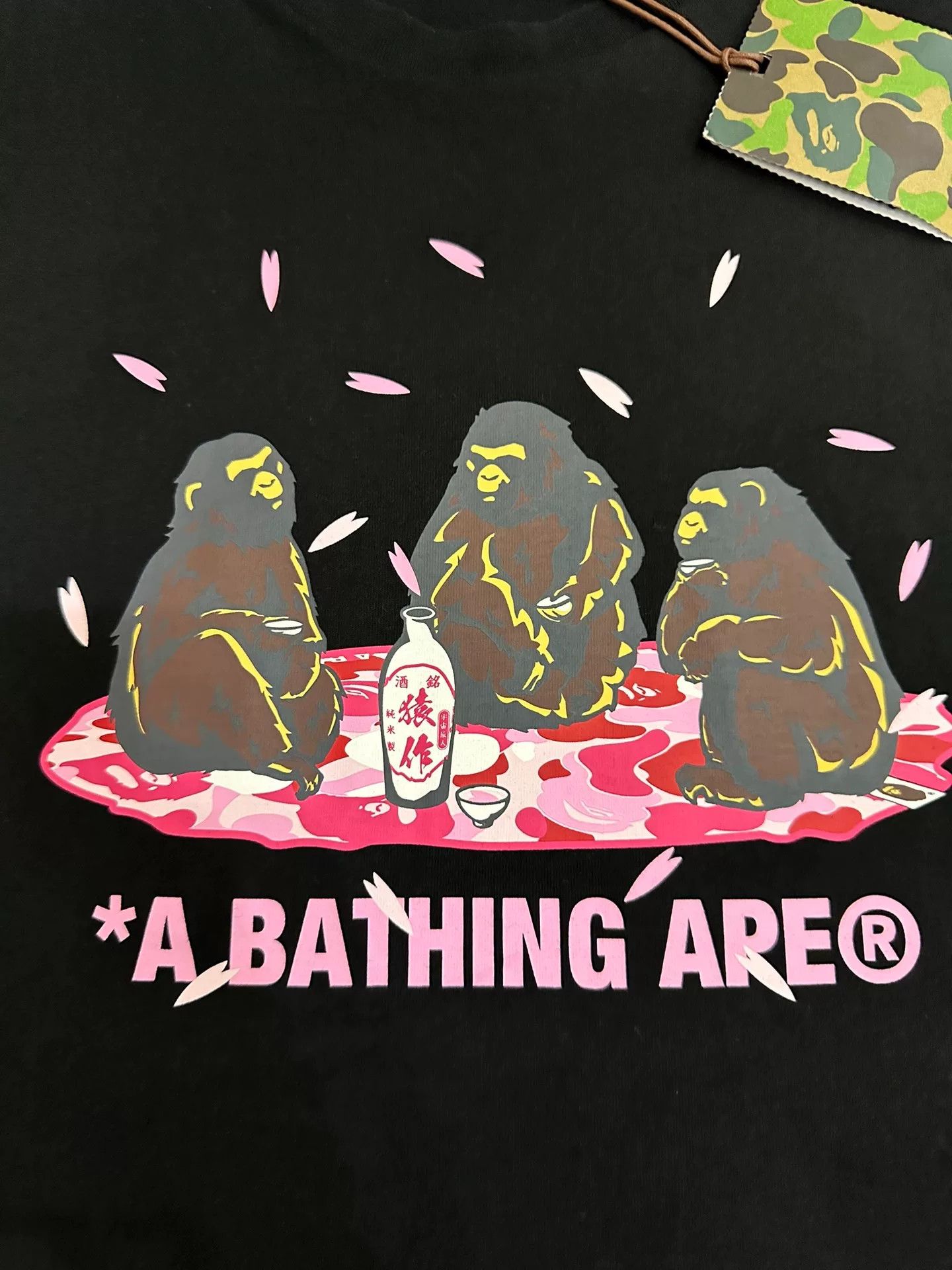 Bape Bape T Multi Glow T-Shirt Casual Size US XXL / EU 58 / 5 - 2 Thumbnail