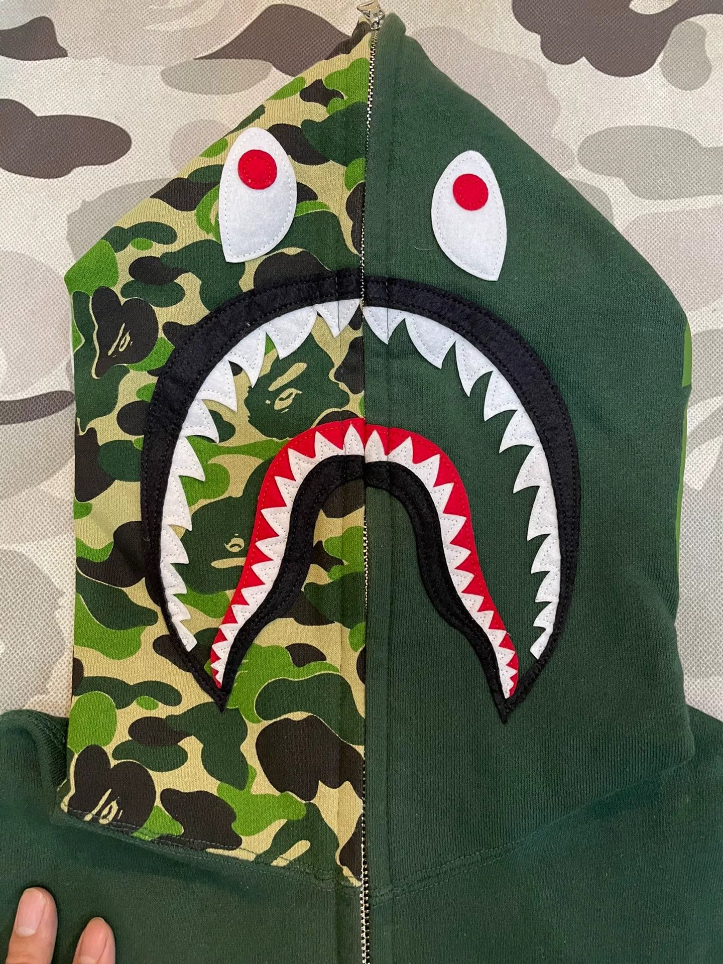 Bape Bape Green Shark Sweatshirt Pullover Size US L / EU 52-54 / 3 - 7 Thumbnail