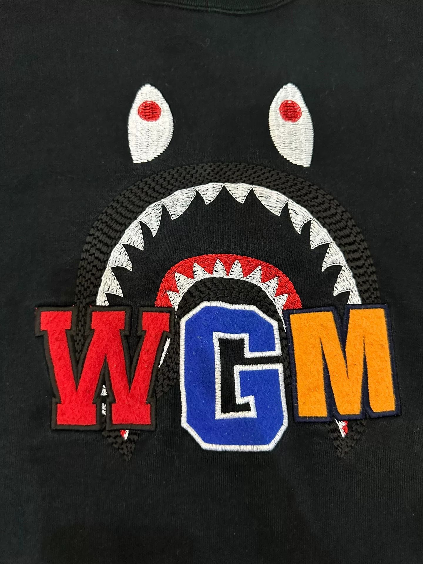 Bape Bape Multi Shark Sweatshirt Pullover Size US L / EU 52-54 / 3 - 3 Thumbnail