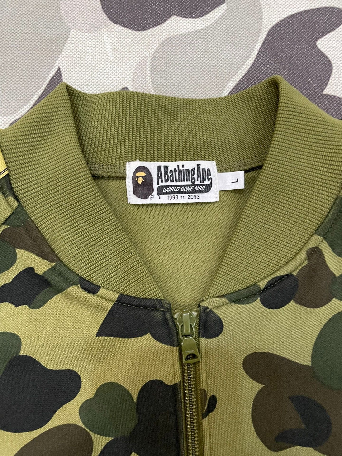 Bape Bape Ta Green Shark Jacket Outerwear Size US L / EU 52-54 / 3 - 3 Thumbnail