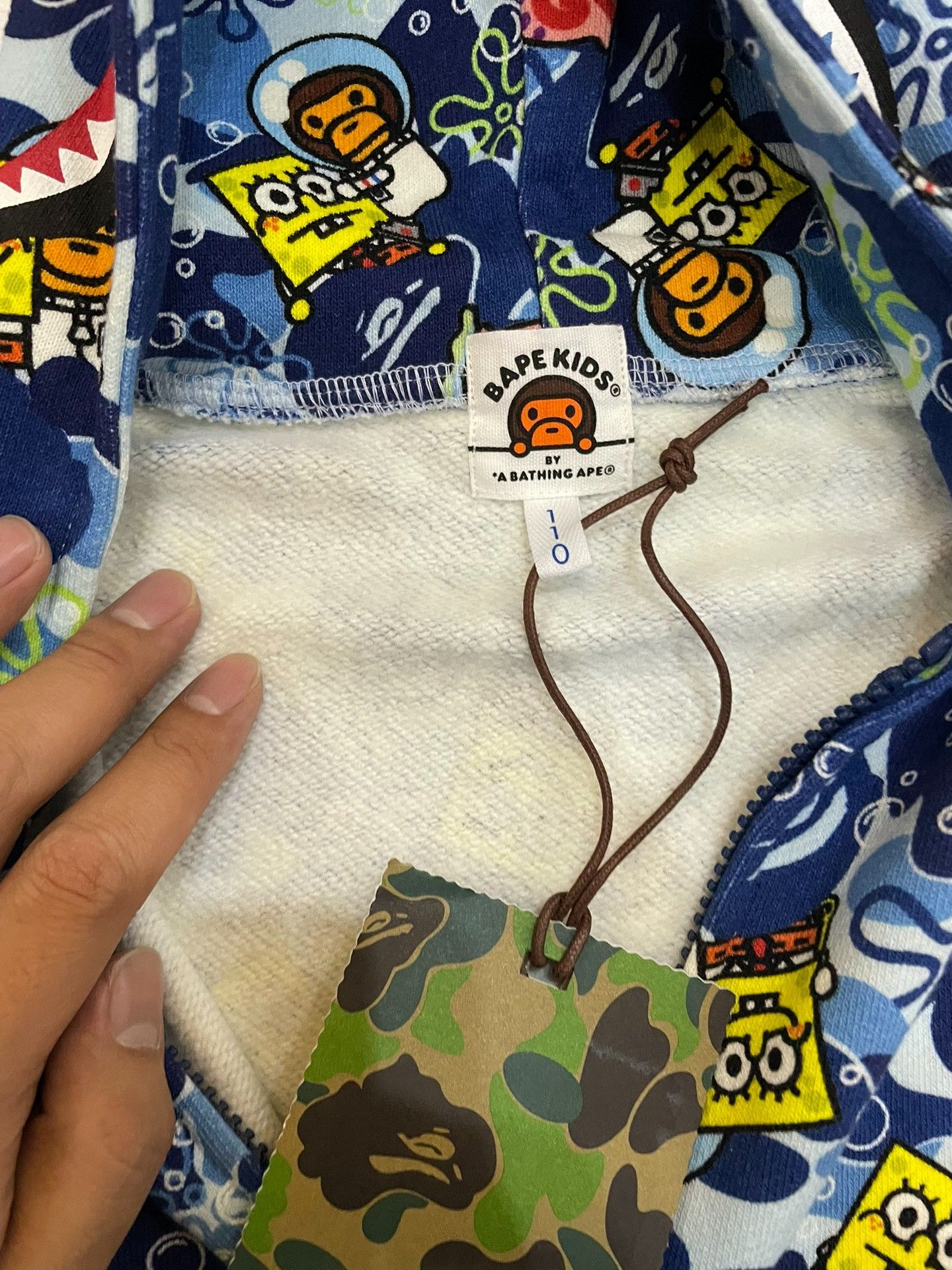 Bape Bape Multi Shark Sweatshirt Pullover Size US L / EU 52-54 / 3 - 4 Thumbnail