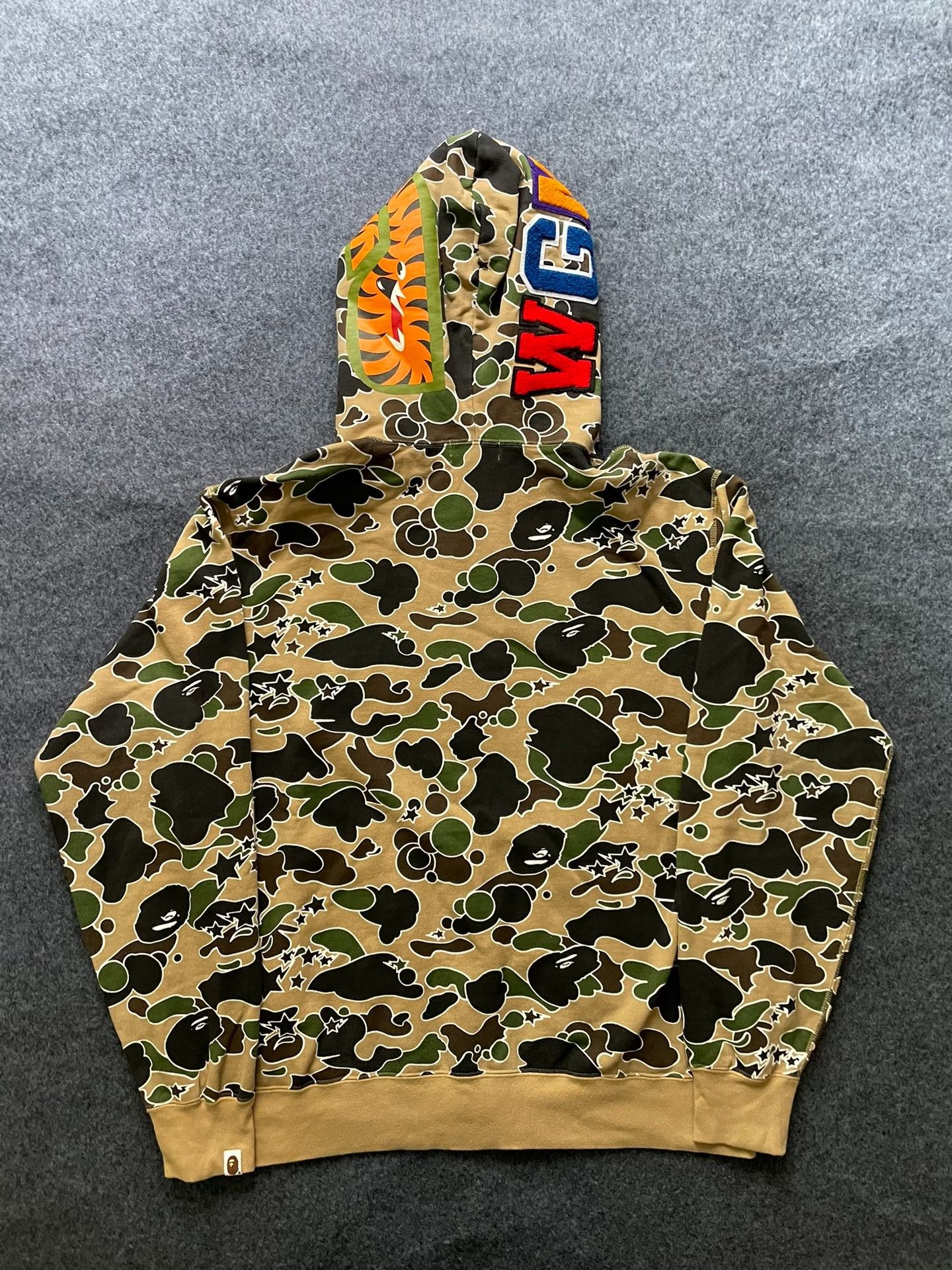 Bape Bape Ta Multi Shark Sweatshirt Size US XXL / EU 58 / 5 - 2 Thumbnail