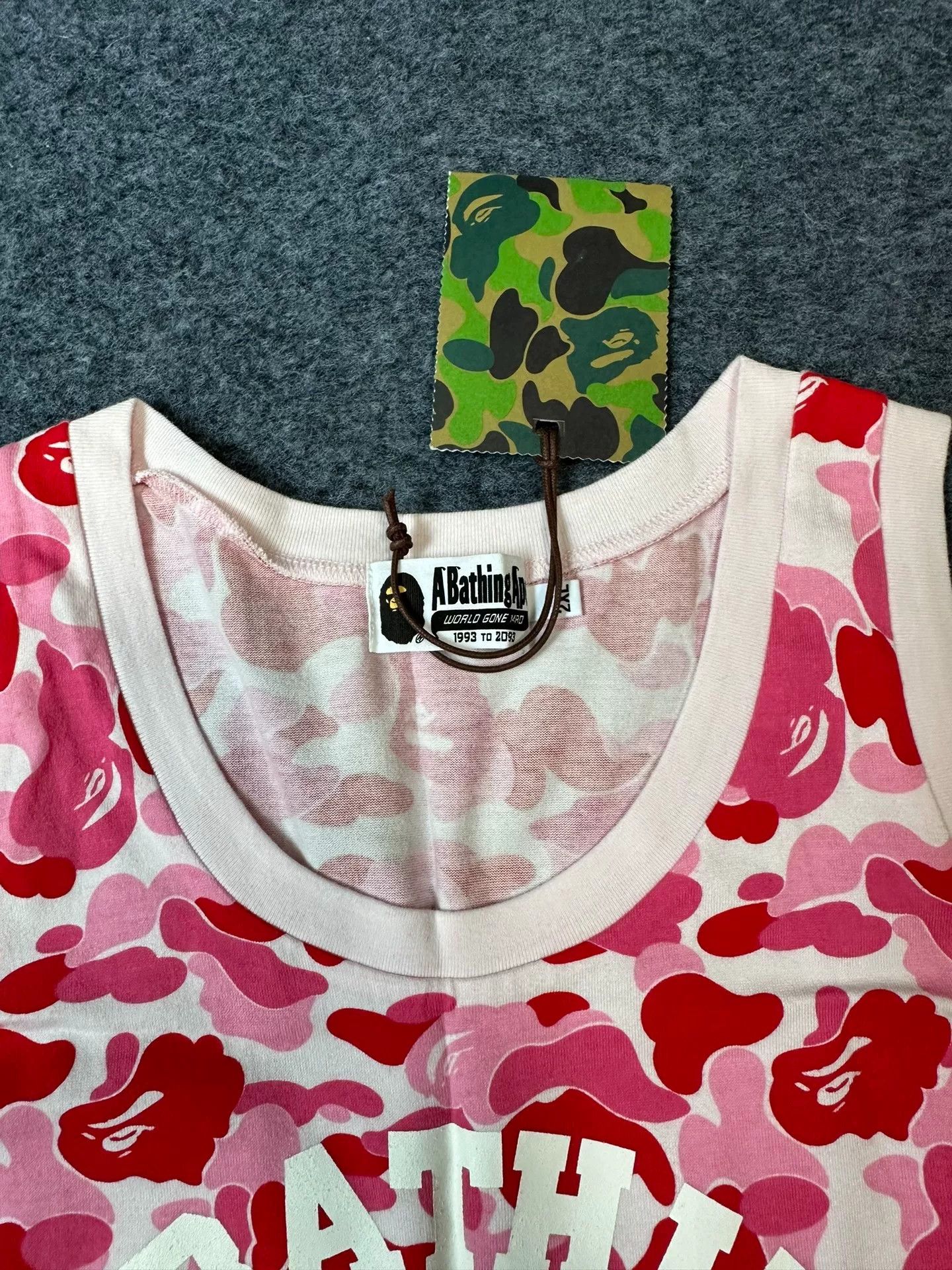 Bape Bape T Multi Glow T-Shirt Casual Size US XXL / EU 58 / 5 - 4 Thumbnail