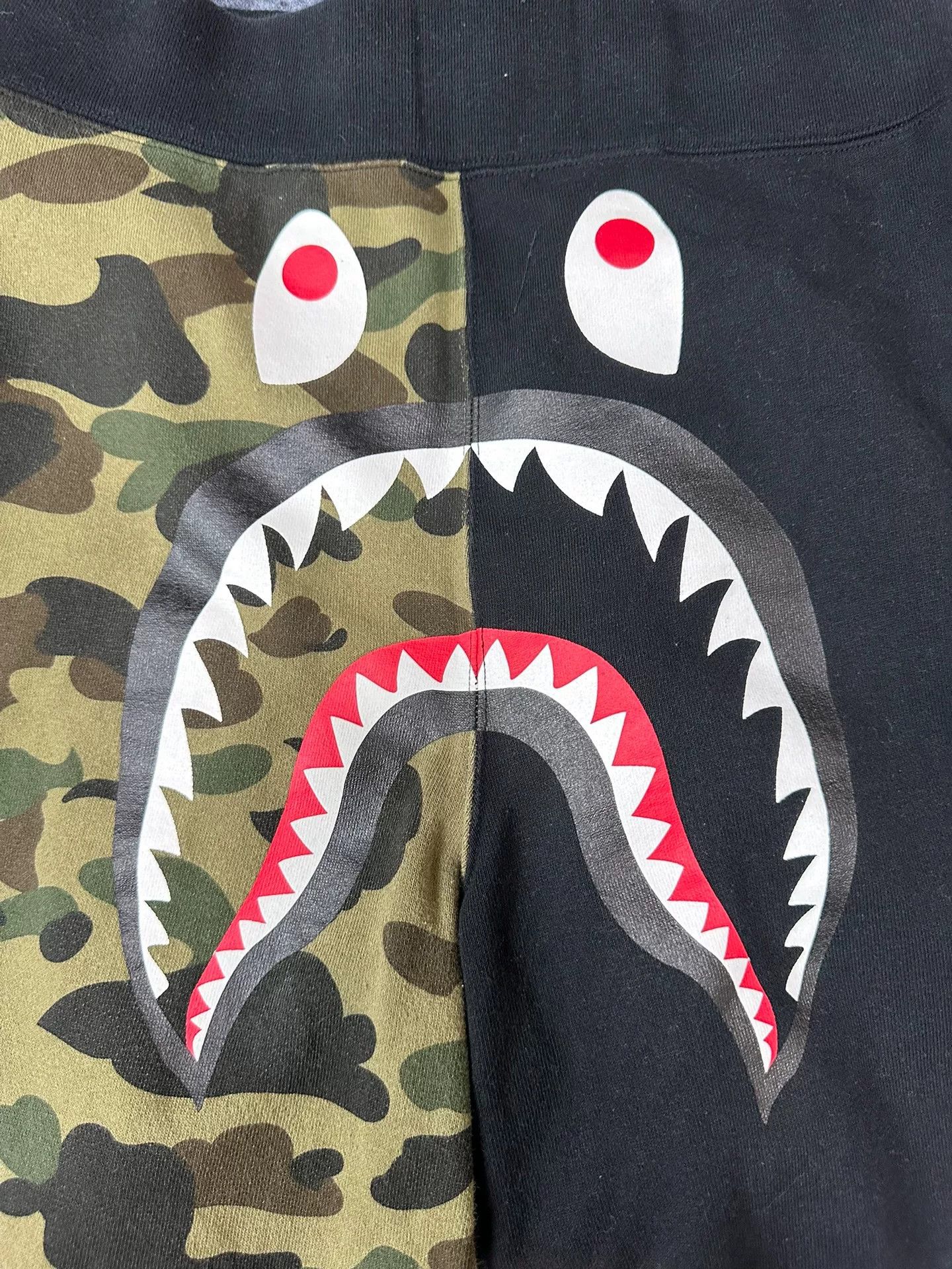 Bape Bape Multi Shark Shorts Designer Size US 34 / EU 50 - 3 Thumbnail