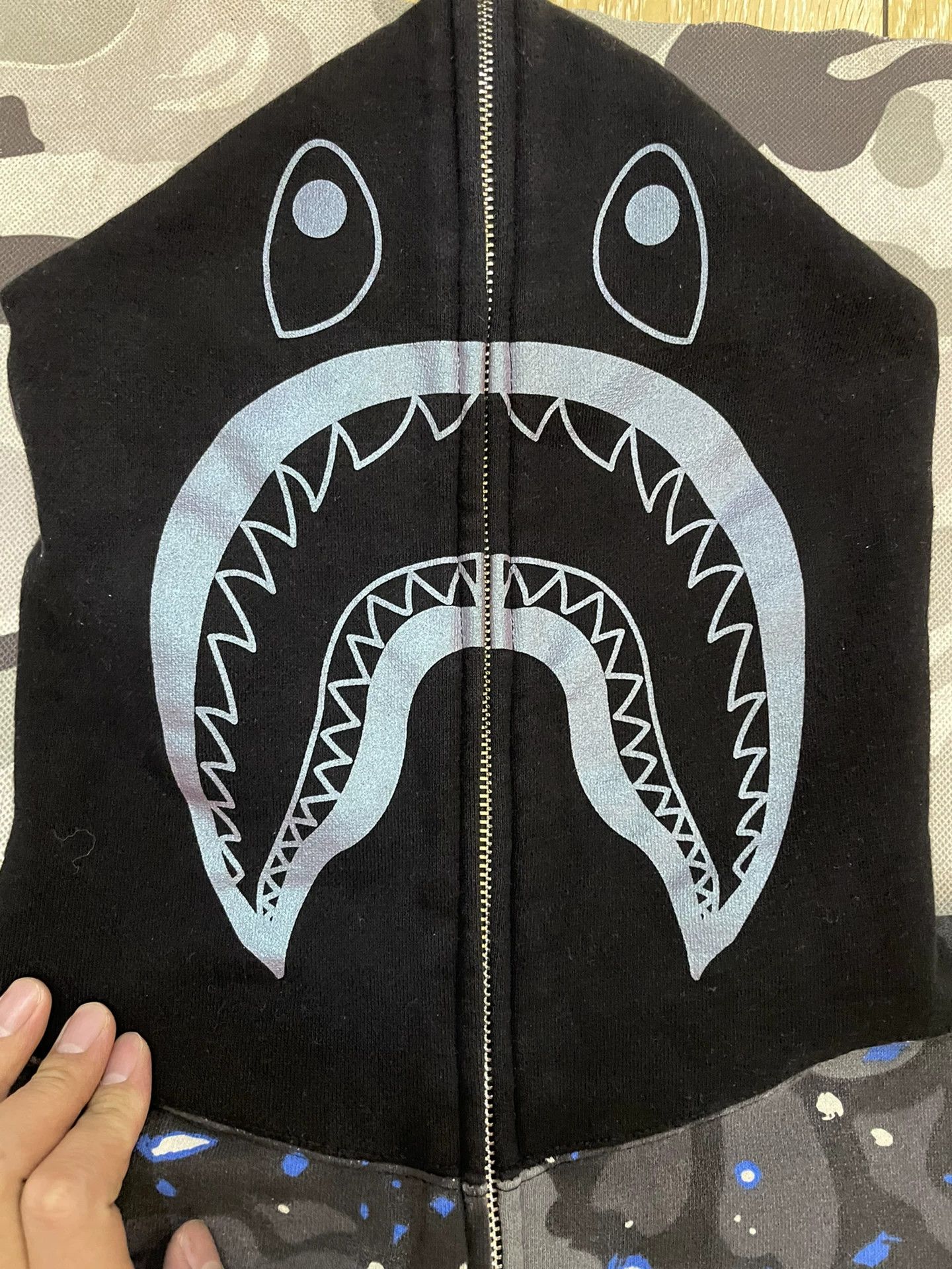 Bape Bape Shark Sweatshirt Pullover Size US XL / EU 56 / 4 - 2 Thumbnail