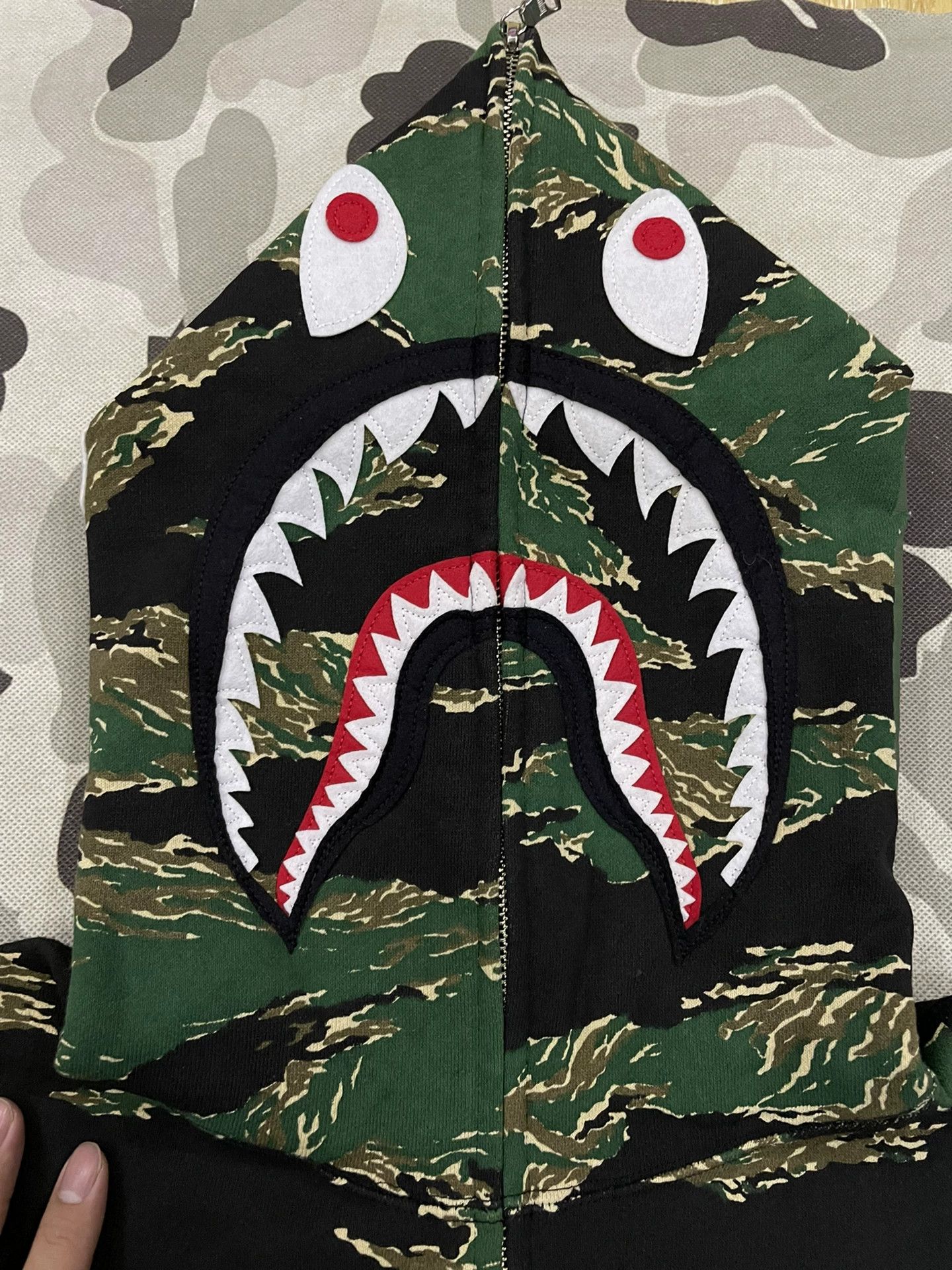 Bape Bape Shark Sweatshirt Pullover Size US 32 / EU 48 - 2 Thumbnail