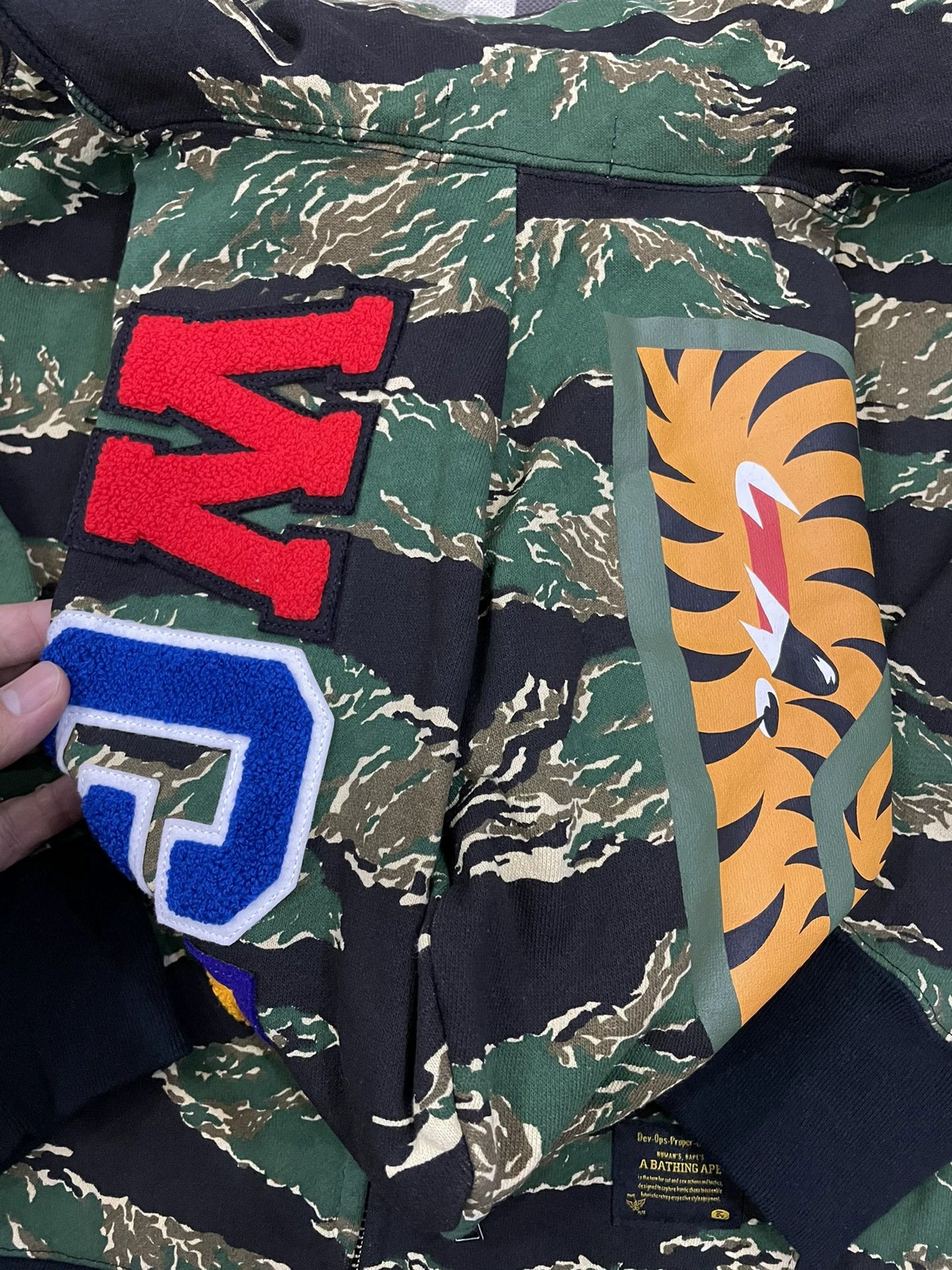 Bape Bape Shark Sweatshirt Pullover Size US 32 / EU 48 - 3 Thumbnail