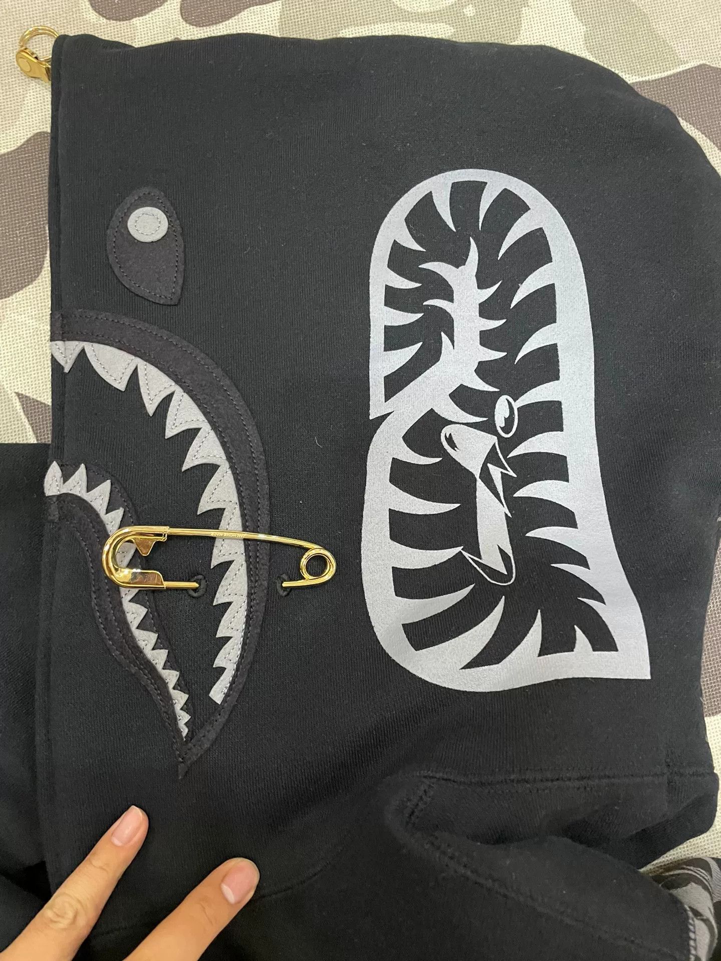 Bape Bape Shark Sweatshirt Pullover Size US XL / EU 56 / 4 - 4 Thumbnail