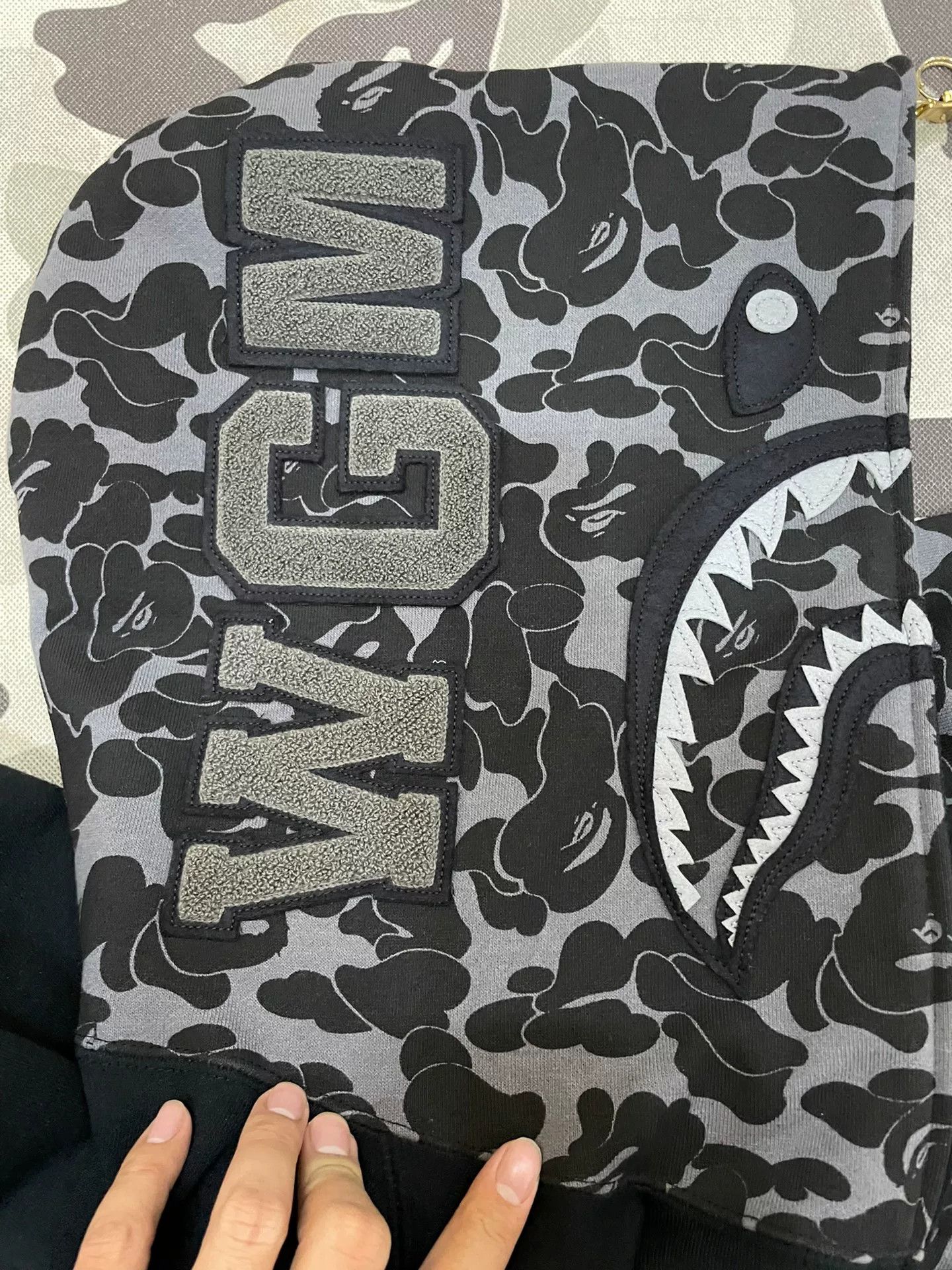 Bape Bape Shark Sweatshirt Pullover Size US XL / EU 56 / 4 - 3 Thumbnail