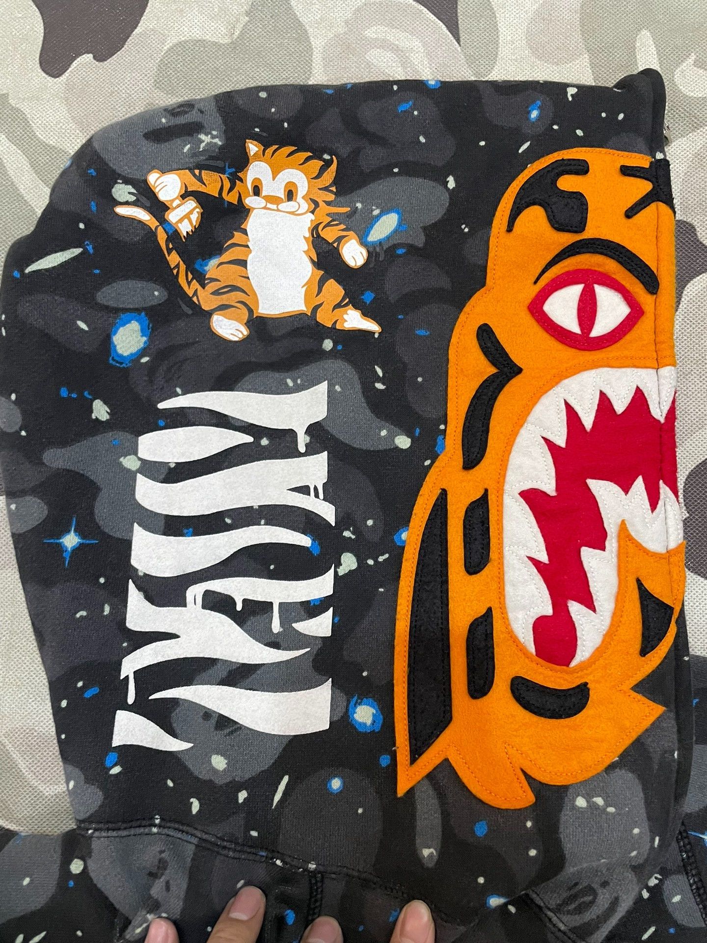 Bape Bape Shark Sweatshirt Pullover Size US XL / EU 56 / 4 - 3 Thumbnail