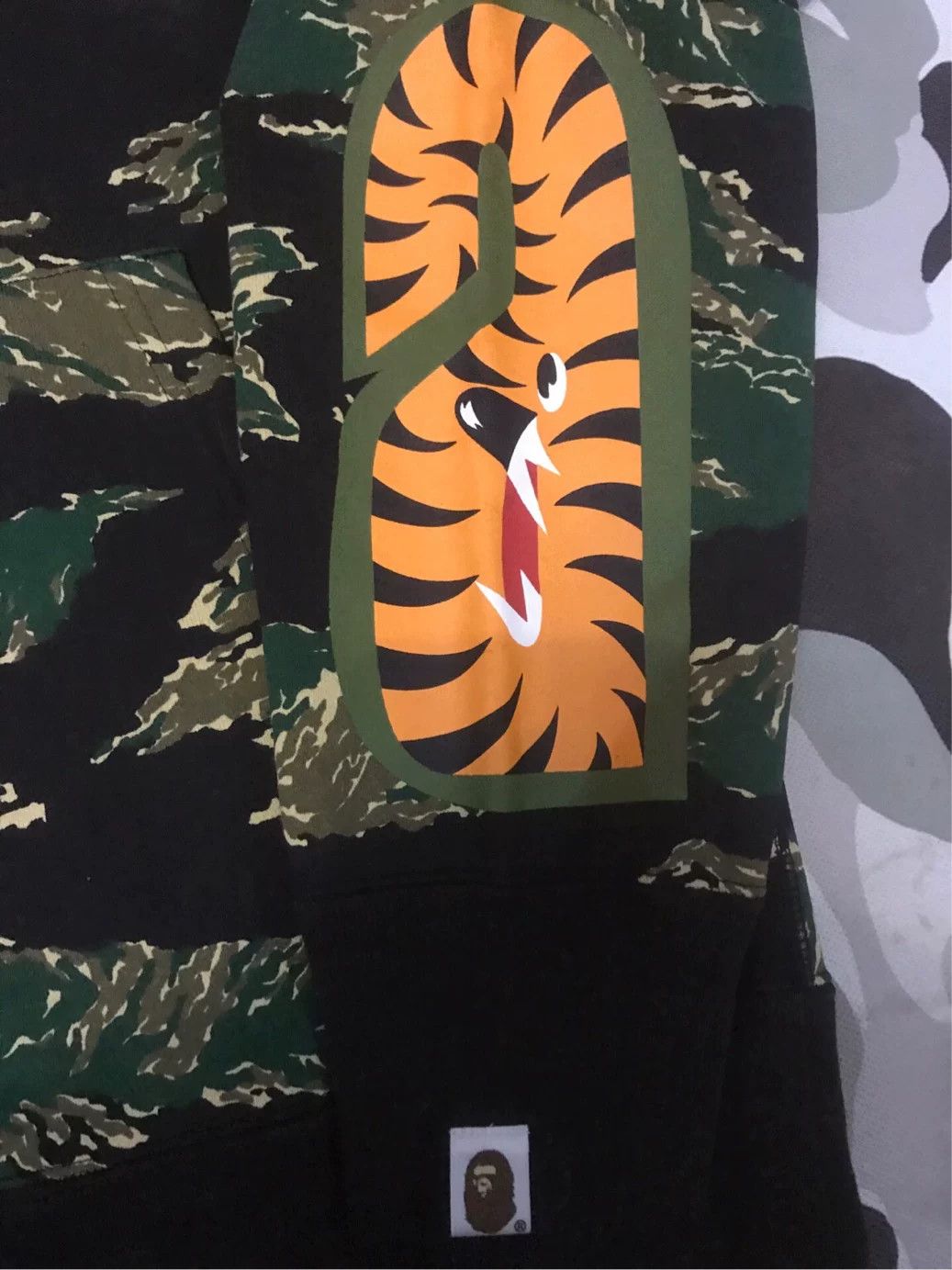 Bape Bape Multi Shark Sweatshirt Pullover Size US L / EU 52-54 / 3 - 3 Thumbnail