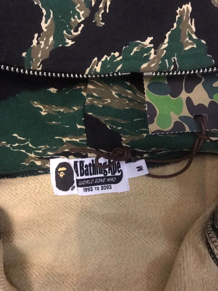 Bape Bape Multi Shark Sweatshirt Pullover Size US L / EU 52-54 / 3 - 7 Thumbnail