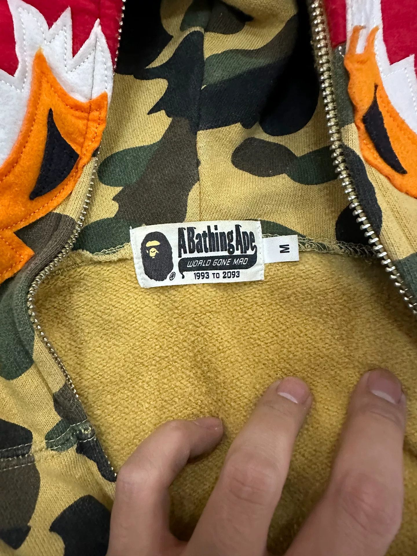 Bape Bape Multi Shark Sweatshirt Pullover Size US M / EU 48-50 / 2 - 7 Thumbnail
