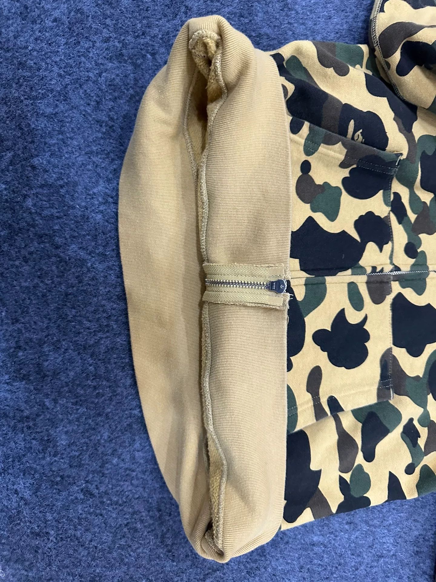 Bape Bape Multi Shark Sweatshirt Pullover Size US M / EU 48-50 / 2 - 8 Thumbnail