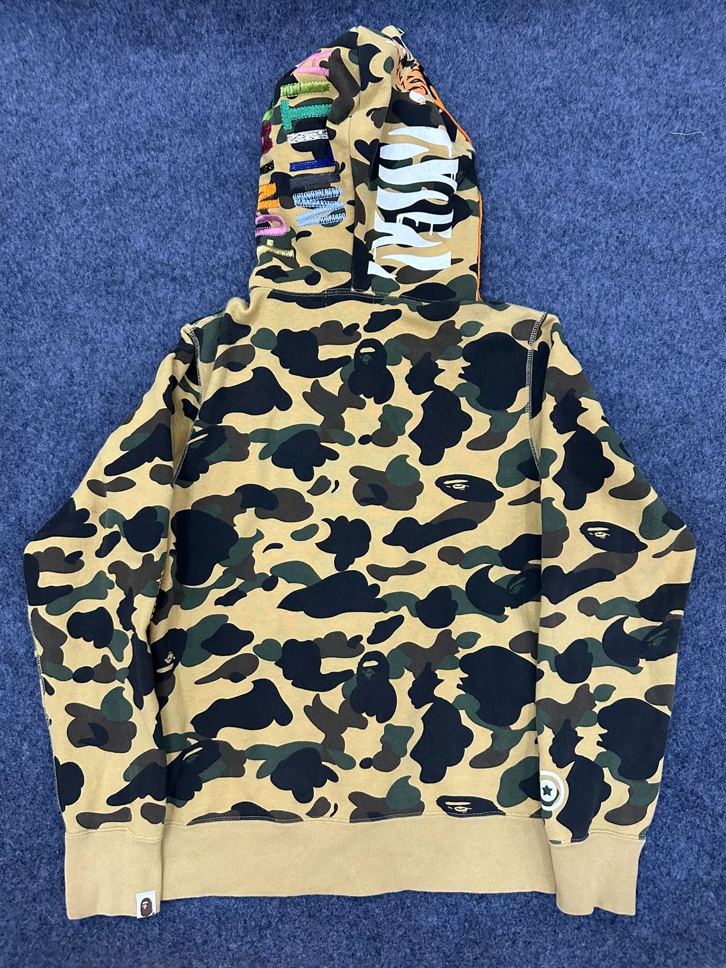 Bape Bape Multi Shark Sweatshirt Pullover Size US M / EU 48-50 / 2 - 2 Thumbnail