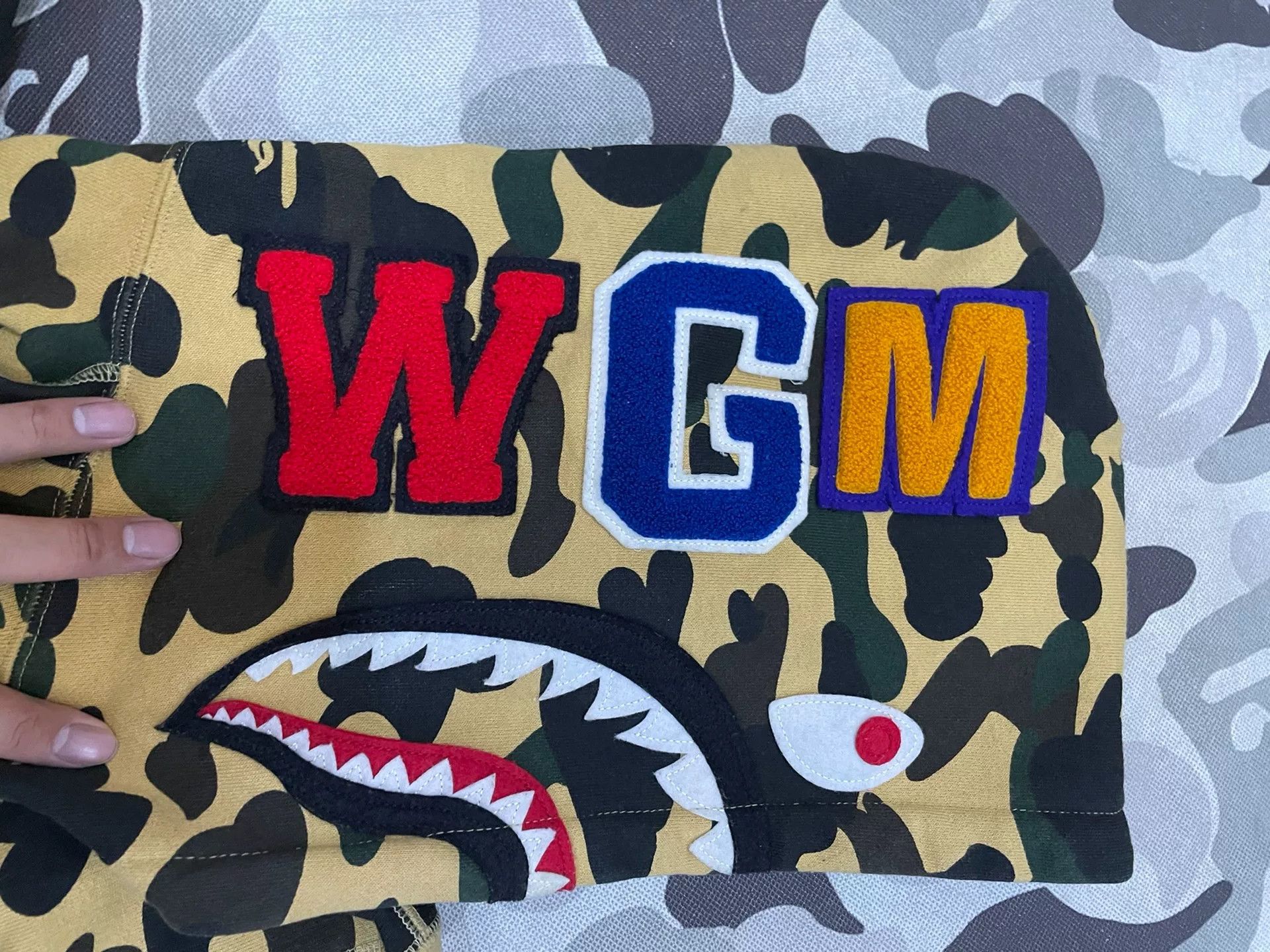 Bape Bape Yellow Shark Sweatshirt Pullover Size US M / EU 48-50 / 2 - 3 Thumbnail
