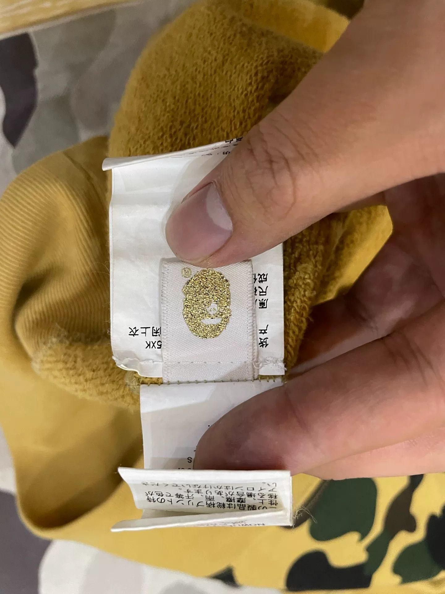Bape Bape Yellow Shark Sweatshirt Pullover Size US M / EU 48-50 / 2 - 5 Thumbnail