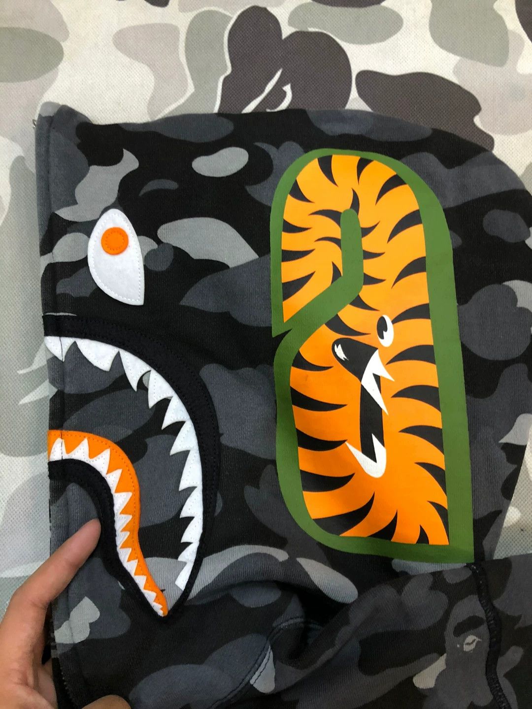 Bape Bape Und Shark Sweatshirt Pullover Size US M / EU 48-50 / 2 - 4 Thumbnail