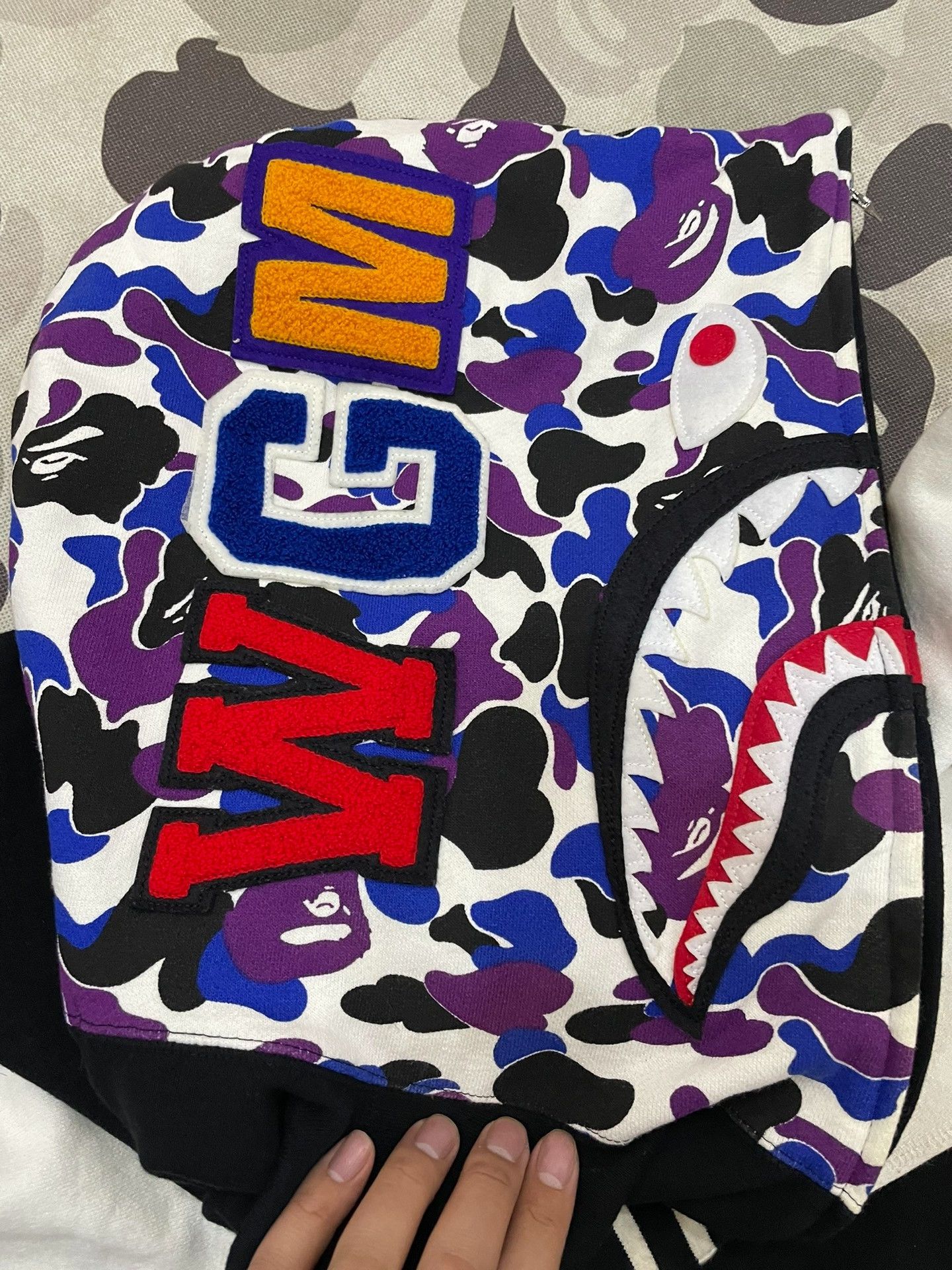 Bape Bape Shark Sweatshirt Pullover Size US L / EU 52-54 / 3 - 4 Thumbnail