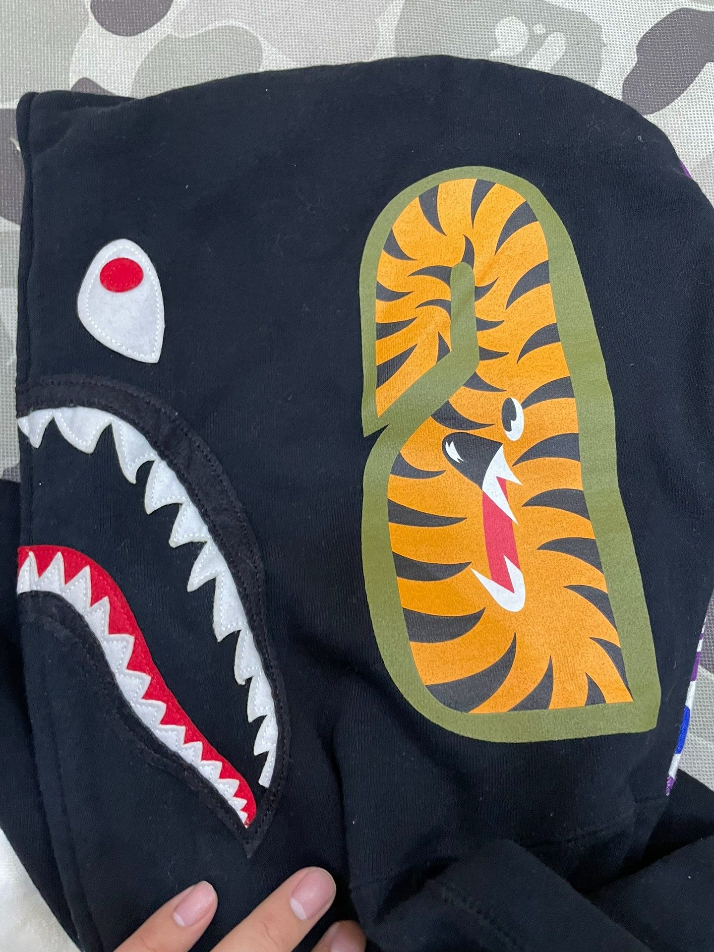Bape Bape Shark Sweatshirt Pullover Size US L / EU 52-54 / 3 - 5 Thumbnail