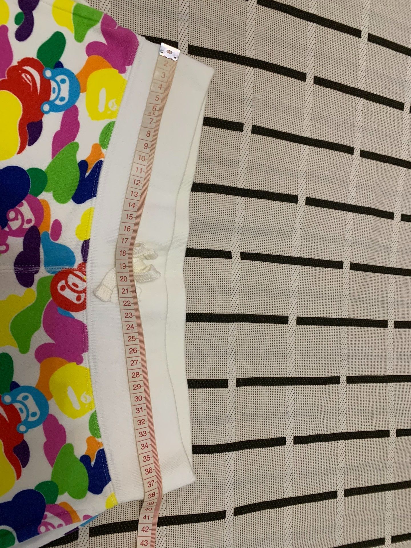 Bape Bape Camo Rainbow Multi Shorts S Men Size US 30 / EU 46 - 9 Thumbnail