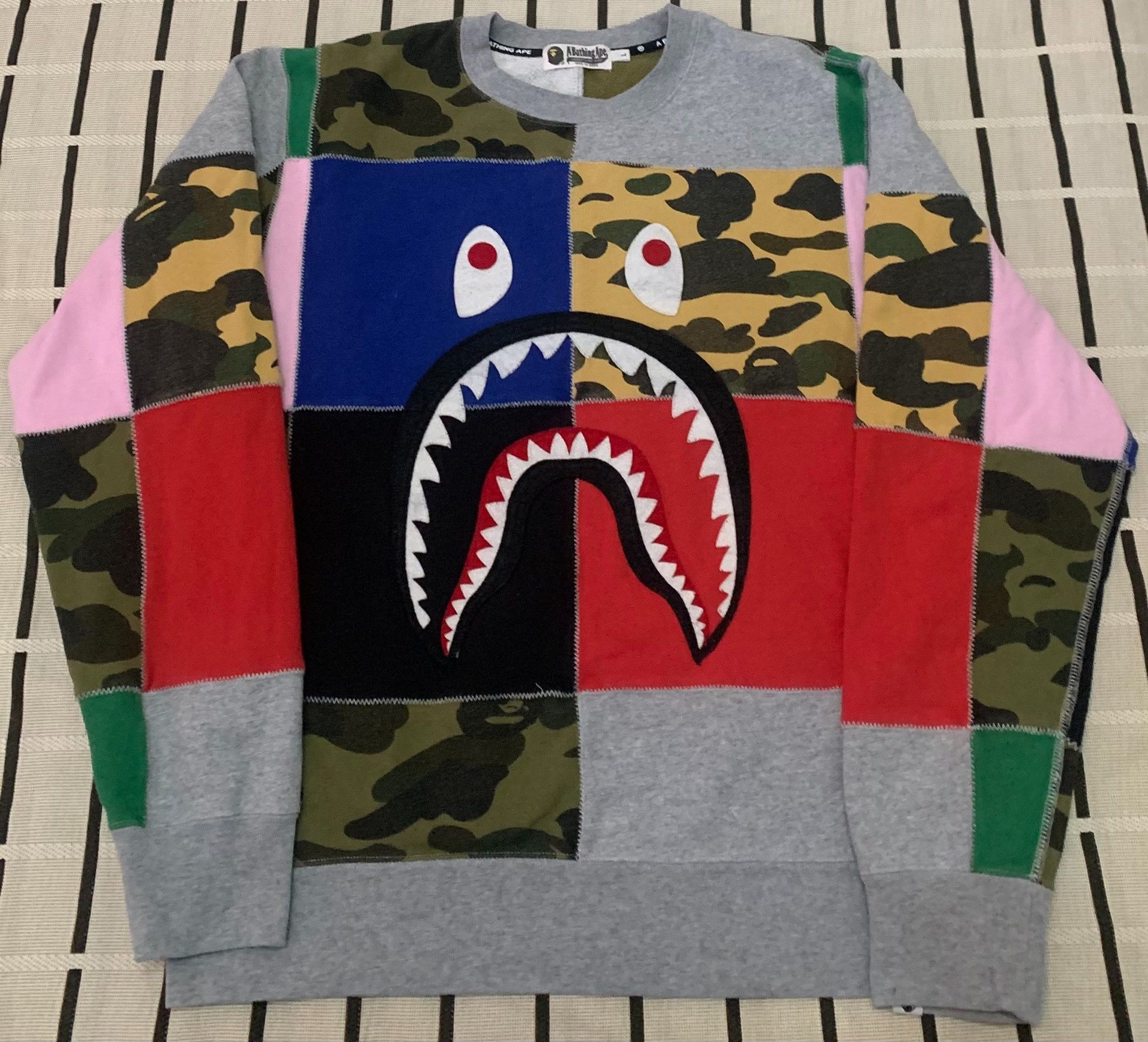 Bape Bape Shark Camo Hoodie L Men Size US L / EU 52-54 / 3 - 2 Thumbnail