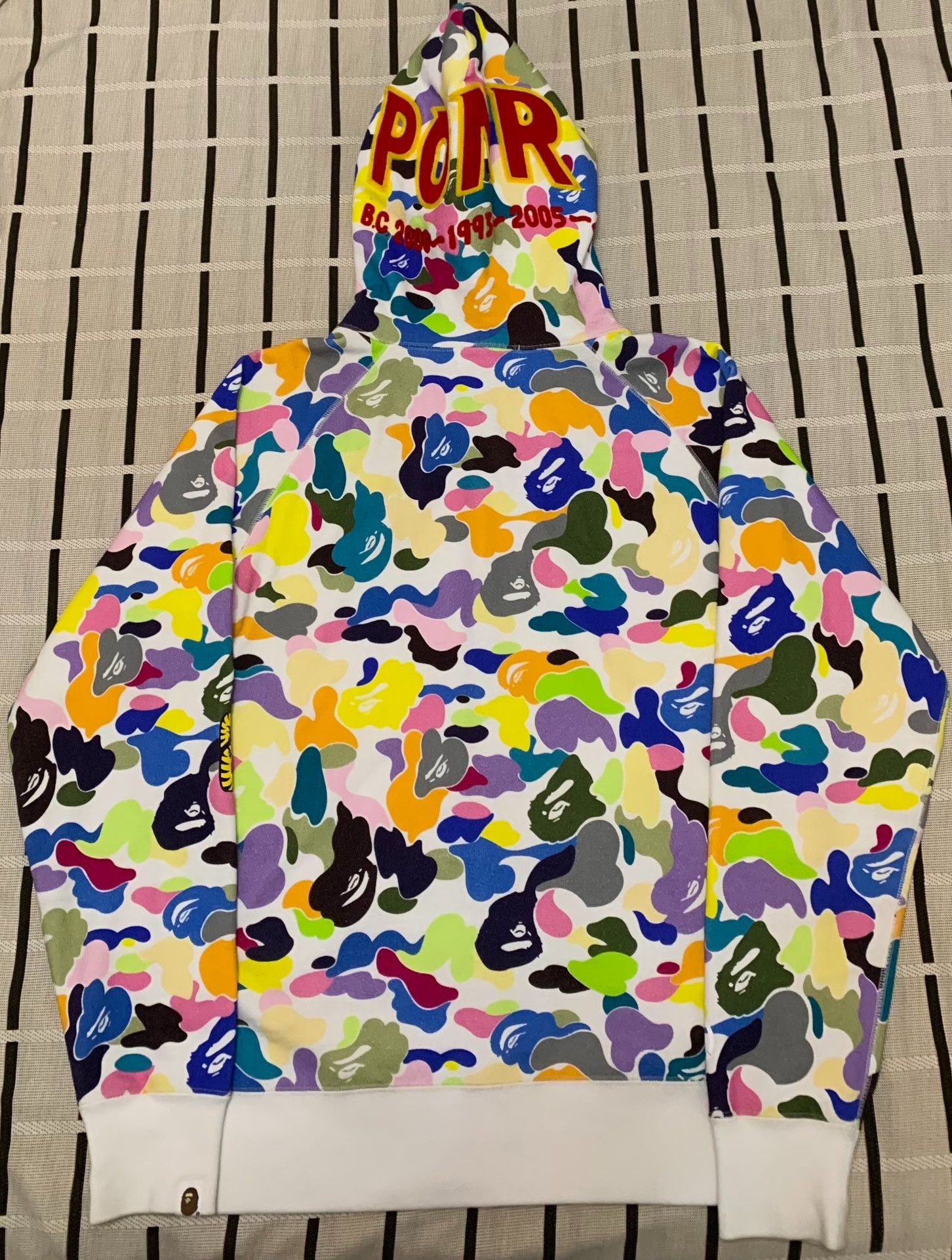 Bape Bape Shark Camo Multi Light Jacket L Men Size US L / EU 52-54 / 3 - 2 Thumbnail