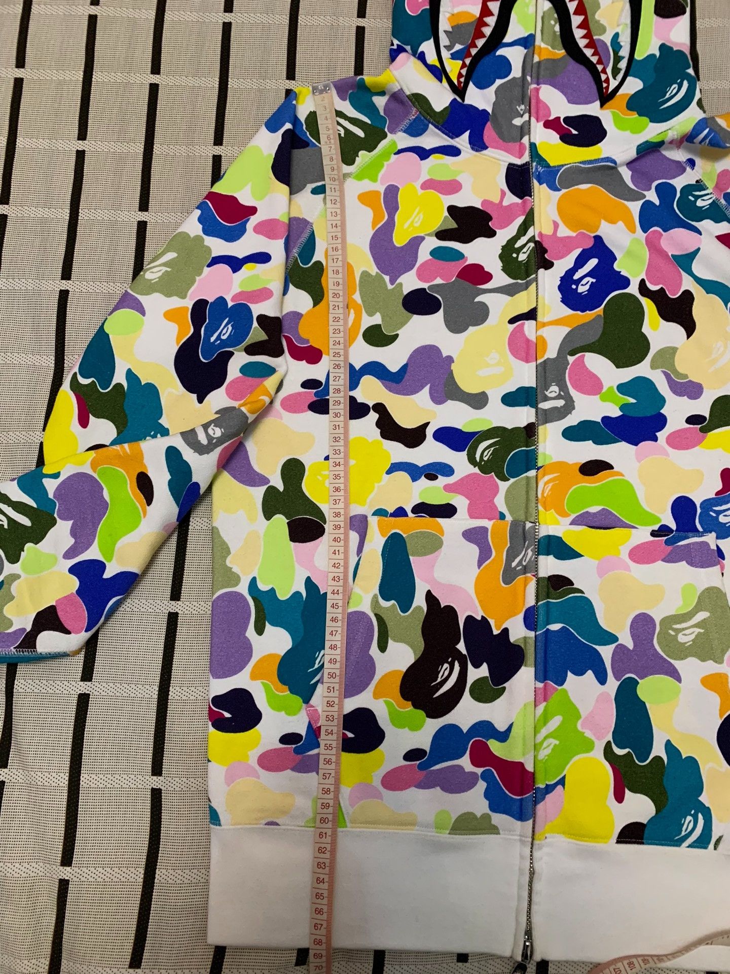 Bape Bape Shark Camo Multi Light Jacket L Men Size US L / EU 52-54 / 3 - 8 Thumbnail