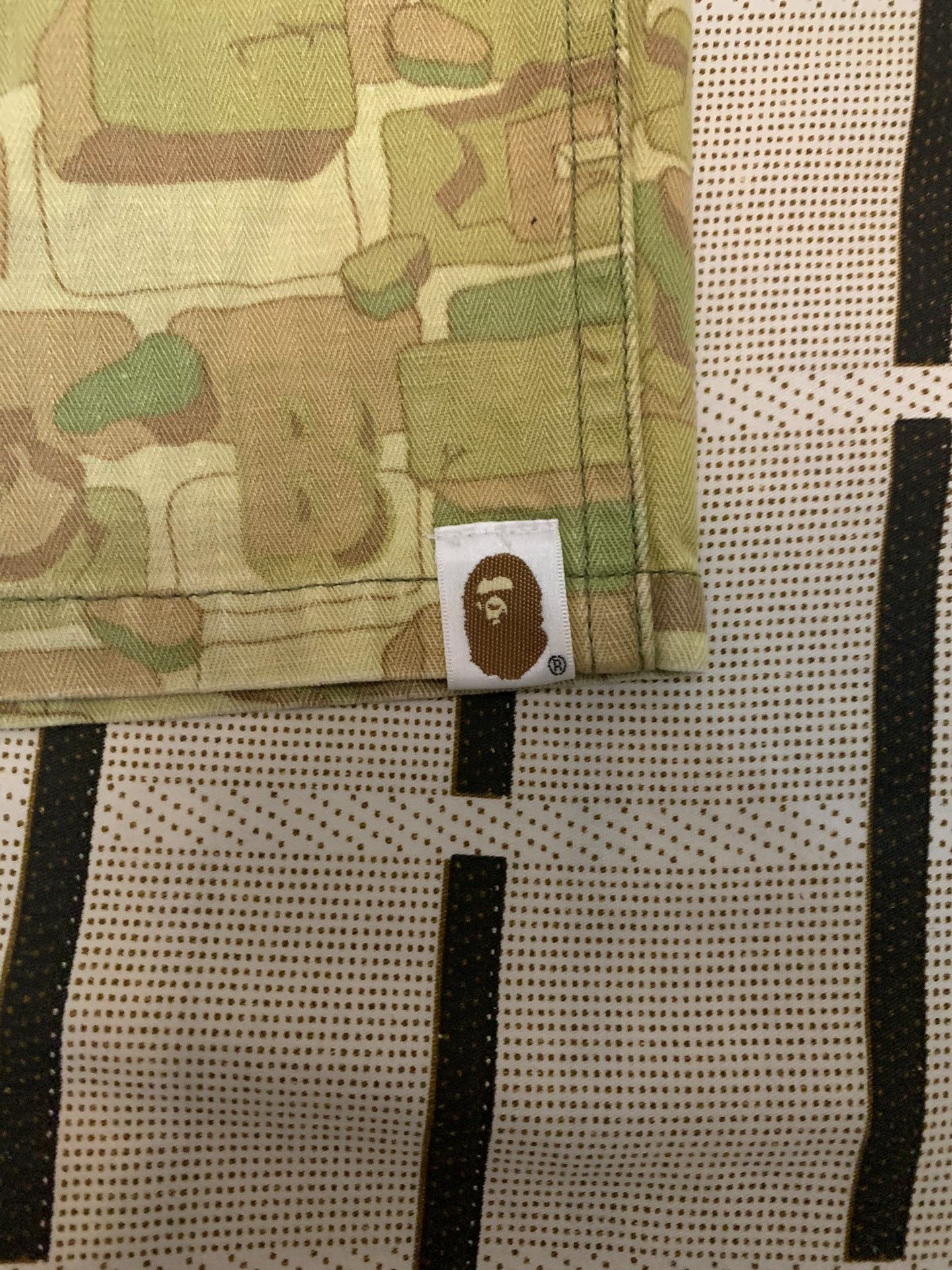 Bape Bape Camo Ape Head Gold Shorts M Men Size US 32 / EU 48 - 6 Thumbnail