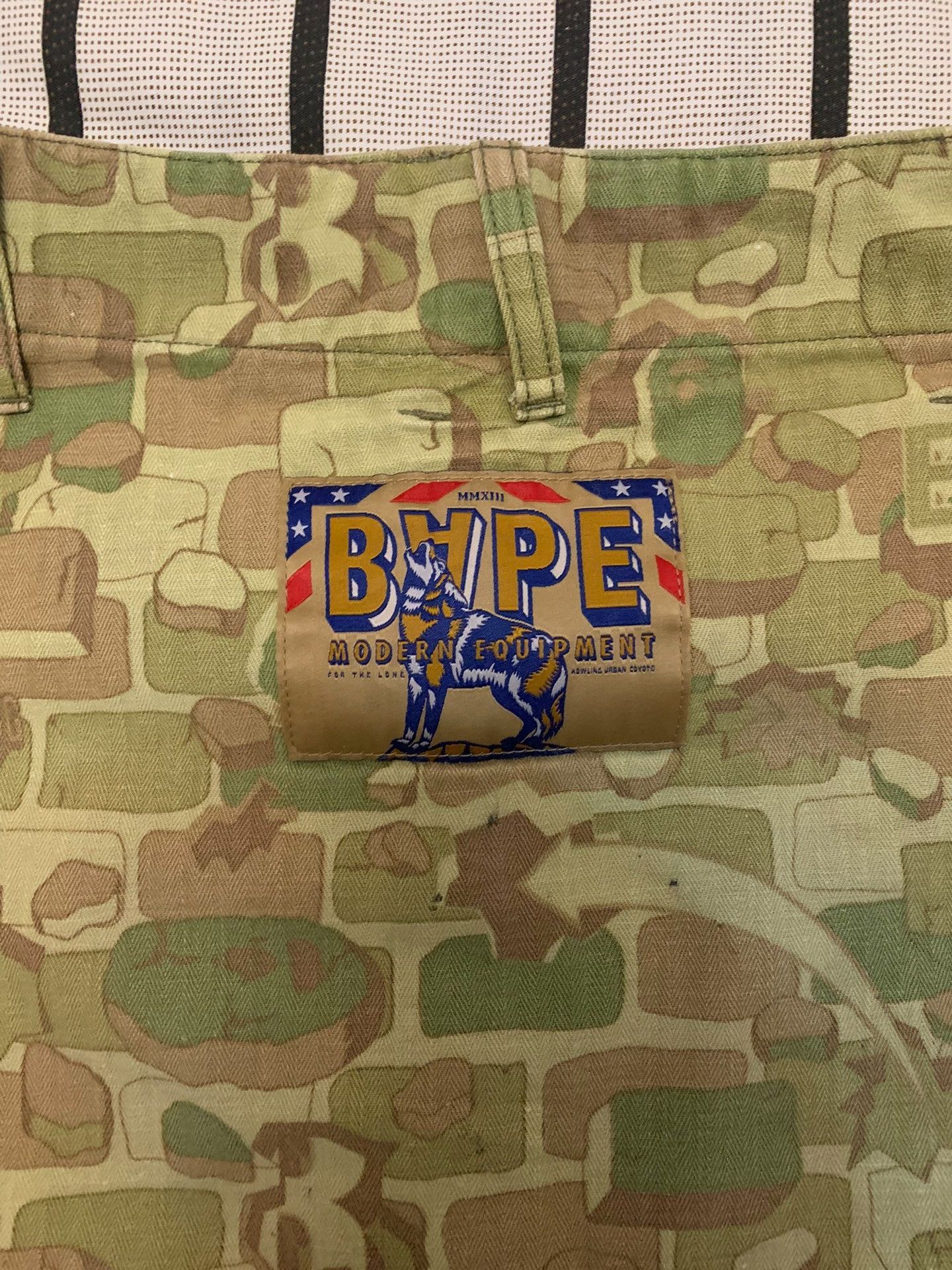 Bape Bape Camo Ape Head Gold Shorts M Men Size US 32 / EU 48 - 3 Thumbnail