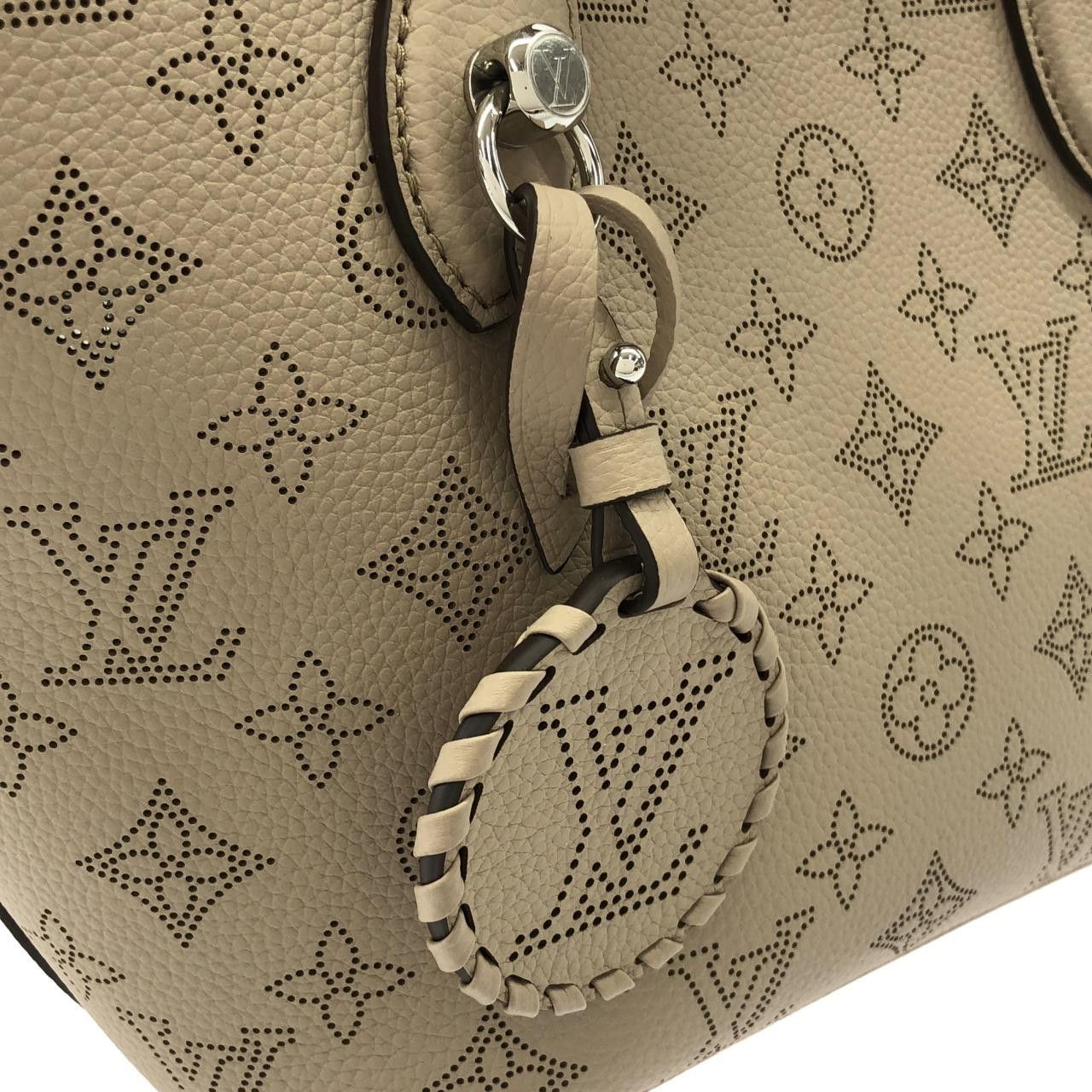 Louis Vuitton Louis Vuitton Louis Vuitton Mahina Blossom Calf Shoulder Bag Leather Crossbody Bag M21849 DUTY FREE for USA Size ONE SIZE - 4 Thumbnail