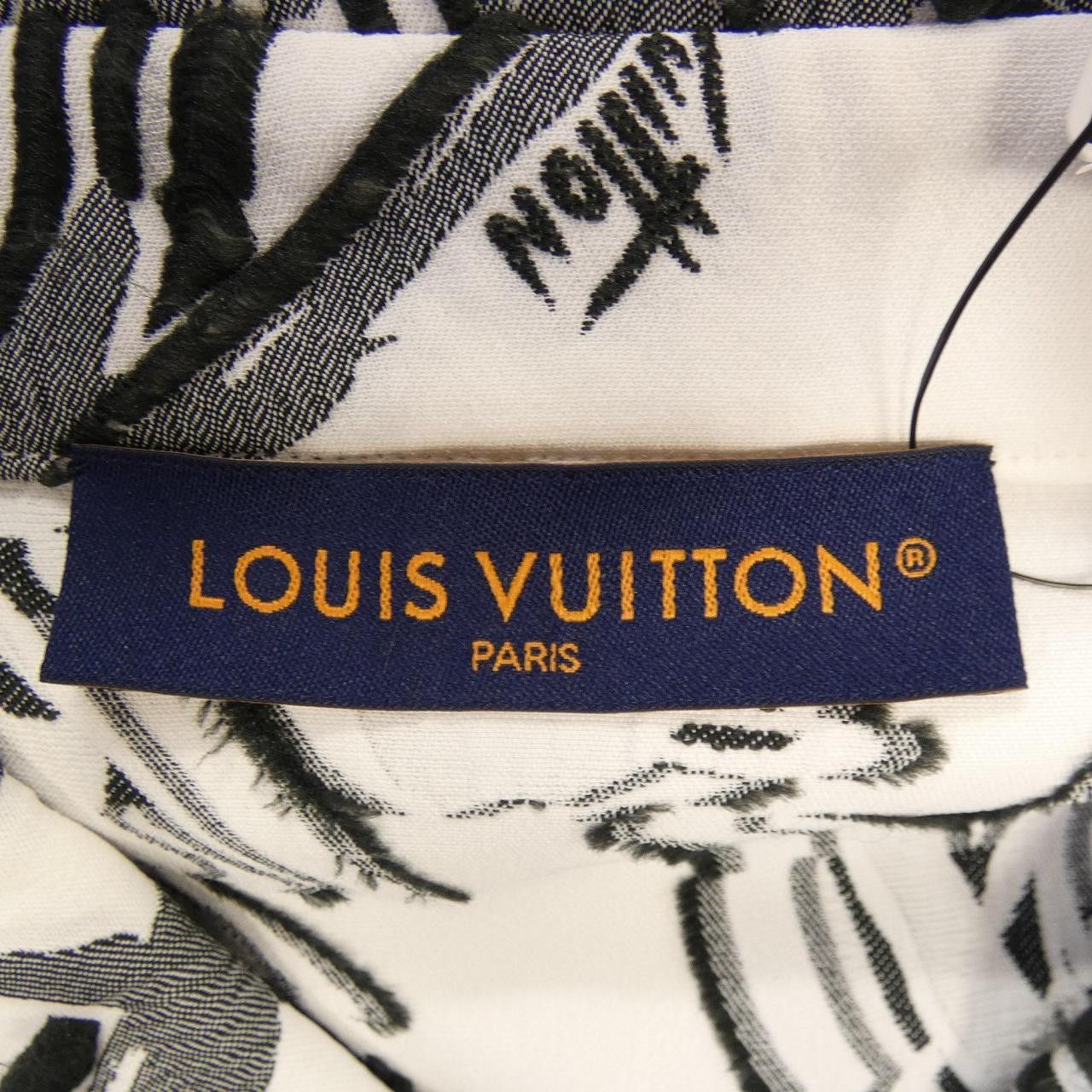 Louis Vuitton Louis Vuitton Louis Vuitton Multibuttonhole Short Sleeve Pajama Shirt Textile Lounge & Sleepwear HOS60WXI0 DUTY FREE for USA Size ONE SIZE - 4 Thumbnail