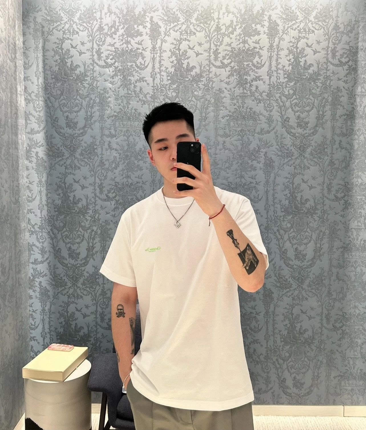 Dior Dior SS24 Logo Print Men's T-Shirt Size US M / EU 48-50 / 2 - 6 Thumbnail
