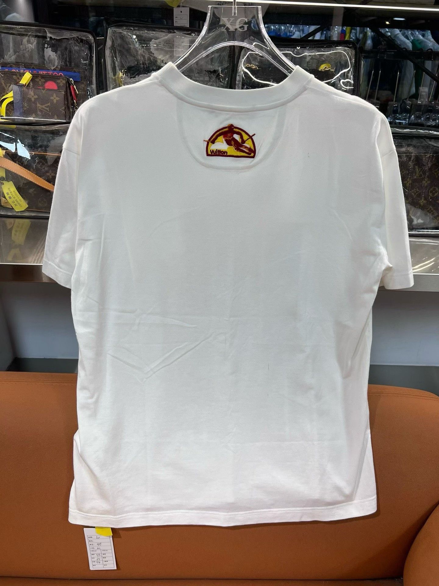 Louis Vuitton LV Ski Collection Men's Printed T-Shirt Size US M / EU 48-50 / 2 - 2 Thumbnail