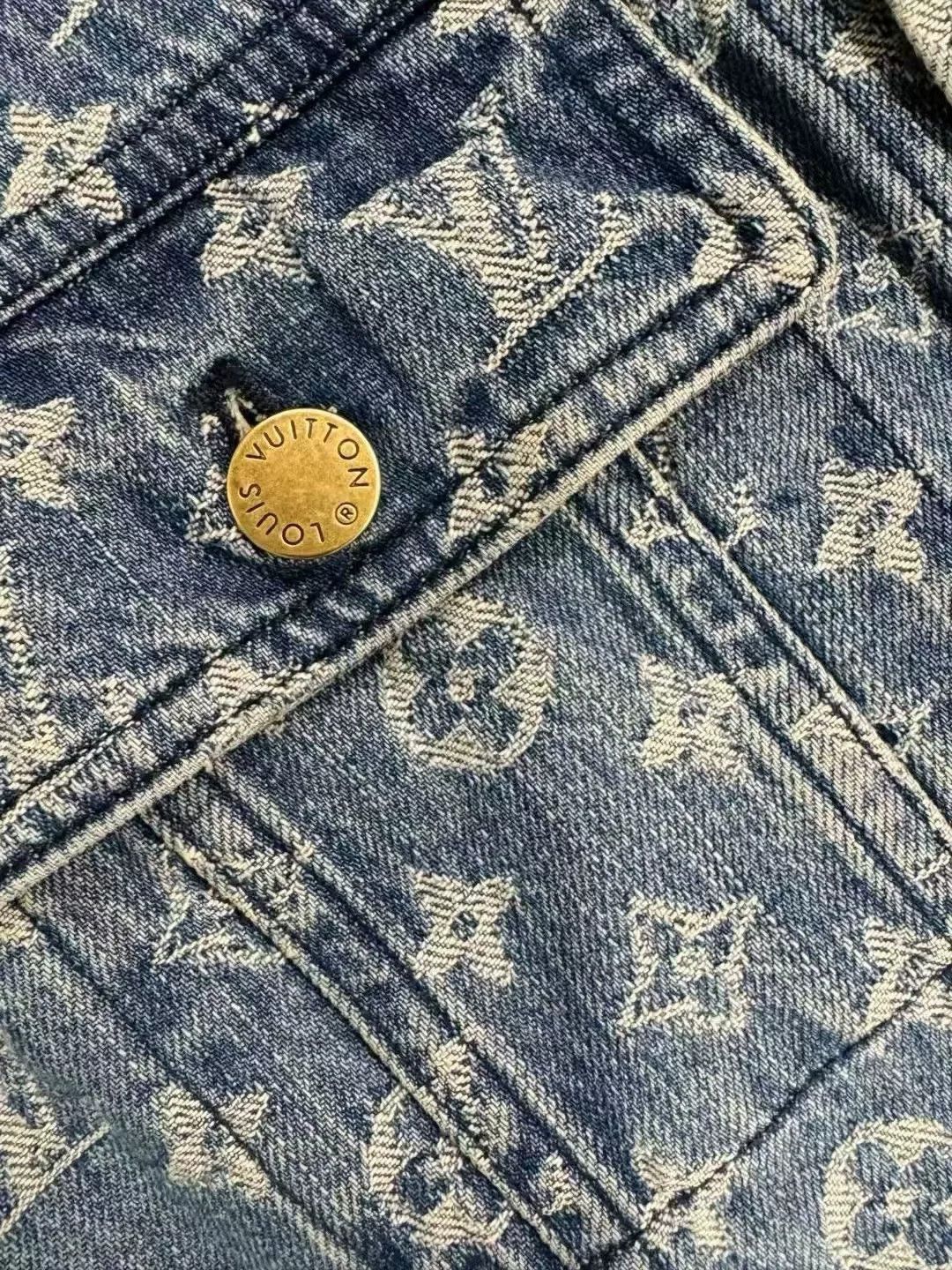 Louis Vuitton Louis Vuitton x Supreme Logo Denim Jacket Size US S / EU 44-46 / 1 - 6 Thumbnail