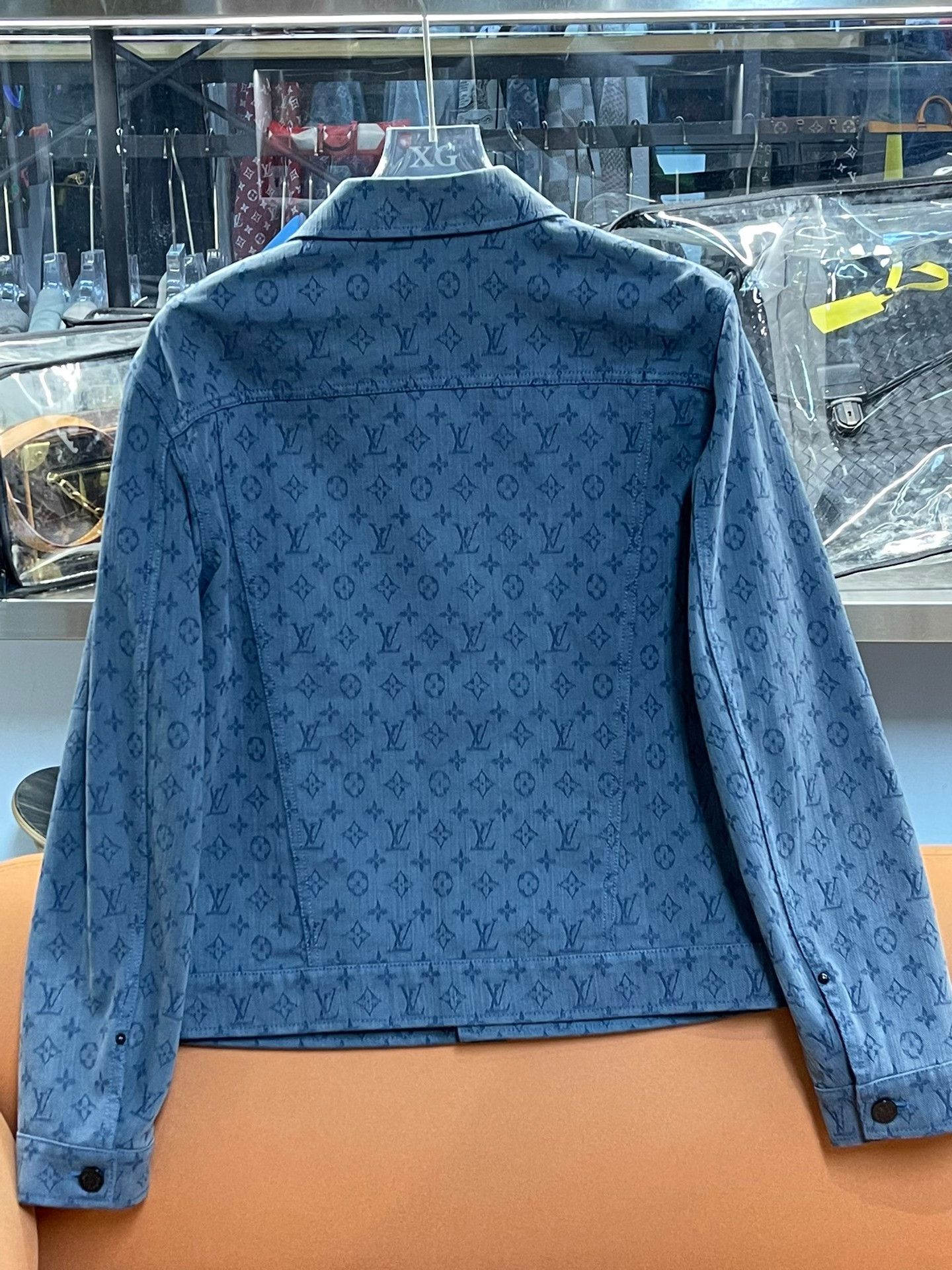 Louis Vuitton Louis Vuitton Logo Denim Jacket Men's Size US M / EU 48-50 / 2 - 2 Thumbnail