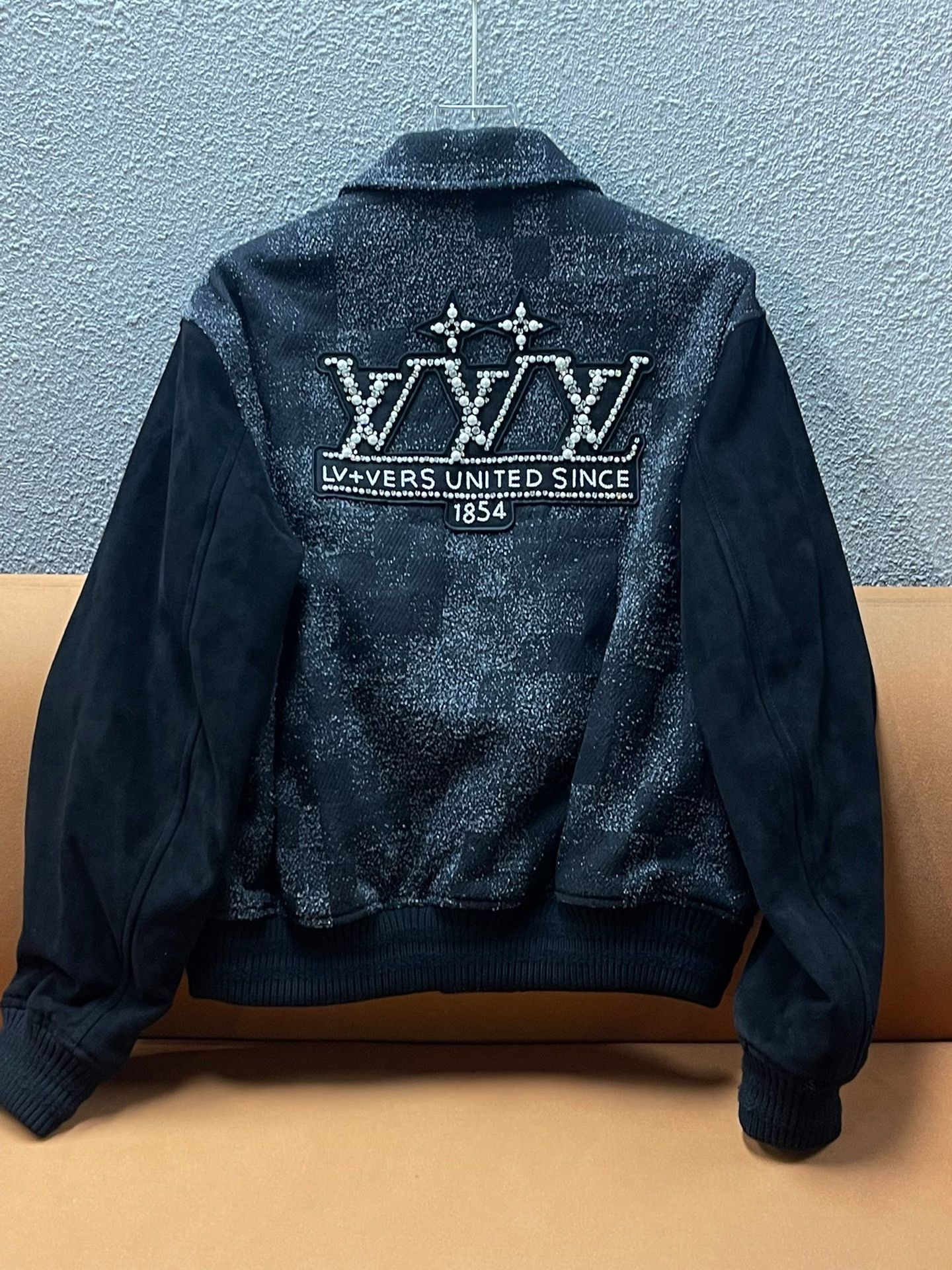 Louis Vuitton Louis Vuitton SS25 Men's Baseball Leather Jacket Size US L / EU 52-54 / 3 - 2 Thumbnail
