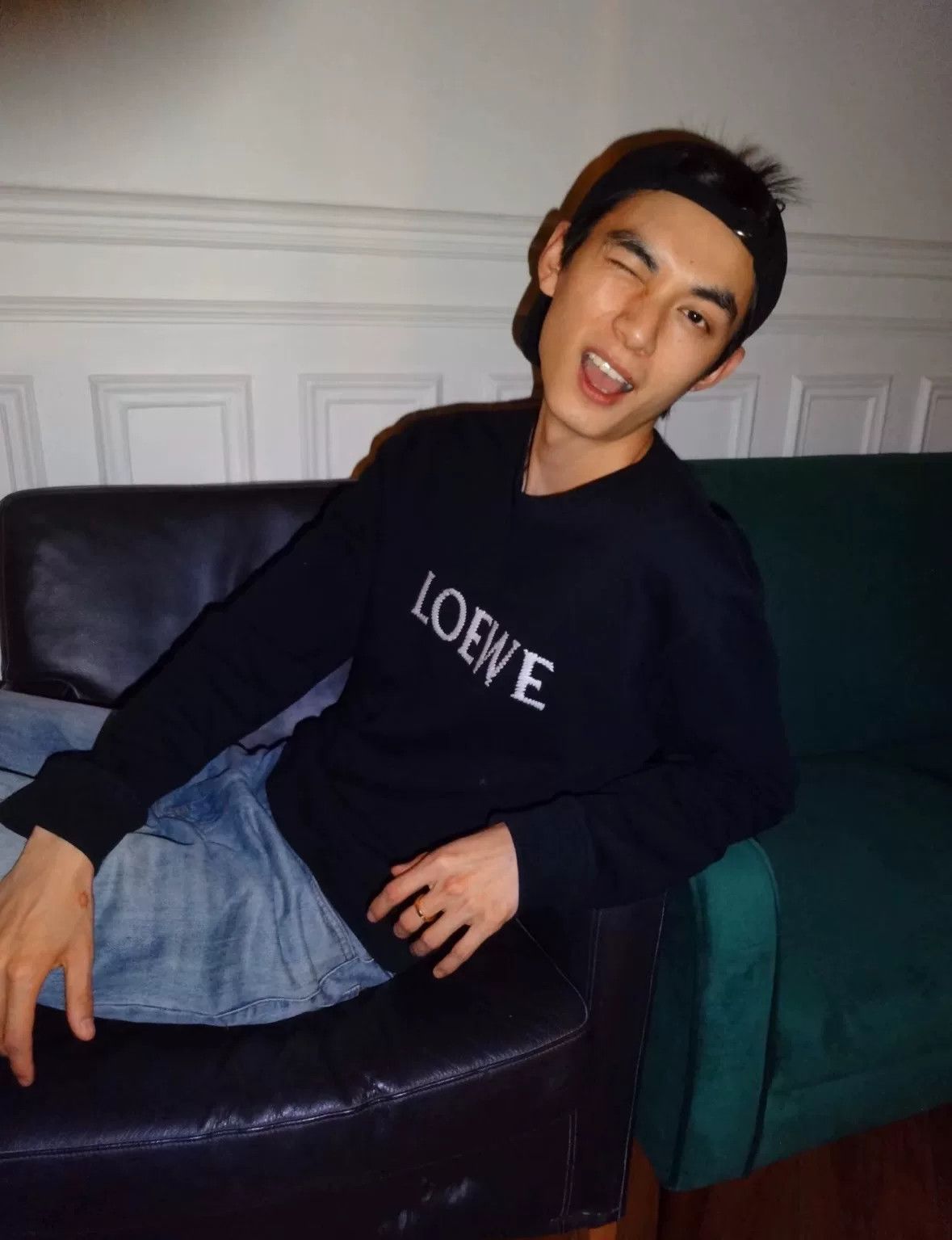 Loewe LOEWE SS23 Men's Embroidered Logo Crewneck Sweatshirt Size US L / EU 52-54 / 3 - 9 Thumbnail